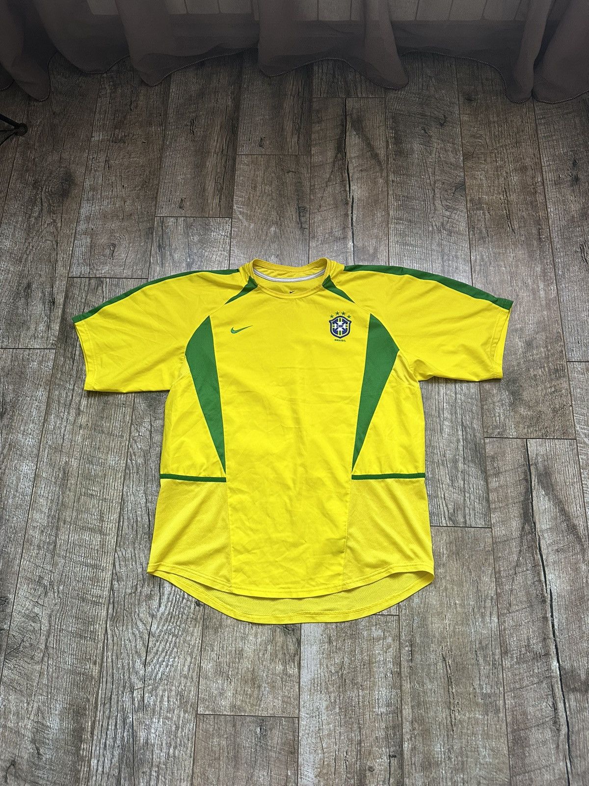 Nike 2002 Nike Brazil World Cup Home Soccer Jersey Size US XL / EU 56 / 4 - 1 Thumbnail