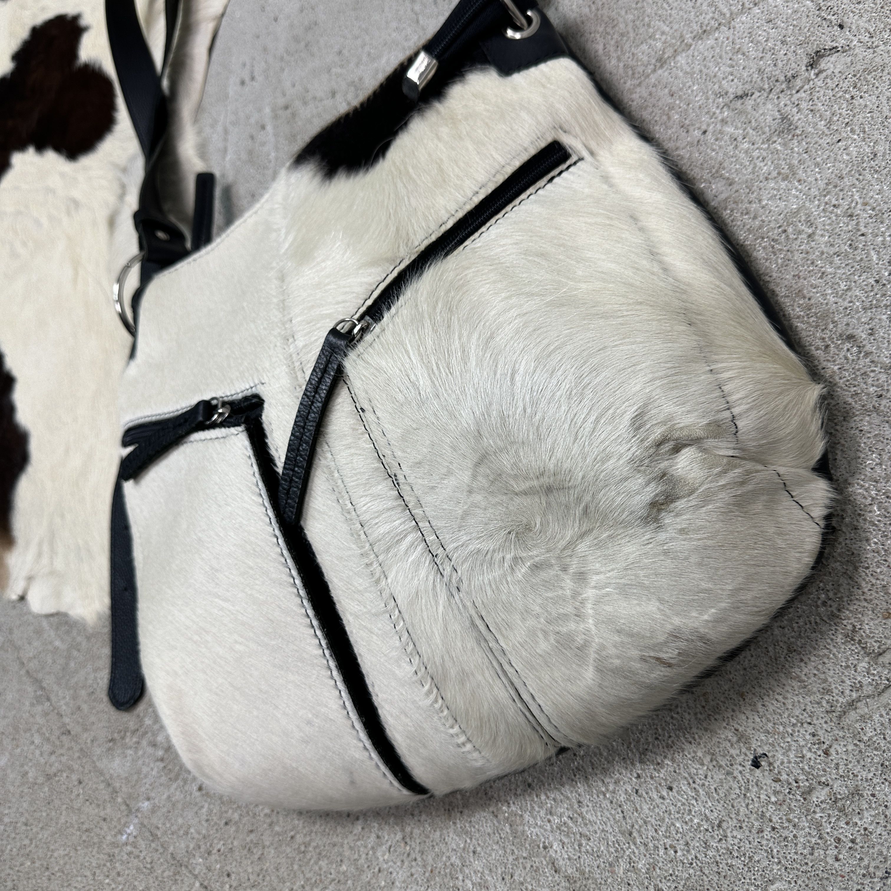 Vintage Vintage Avant Garde Leather Cowhide Bag 00s Size ONE SIZE - 5 Thumbnail