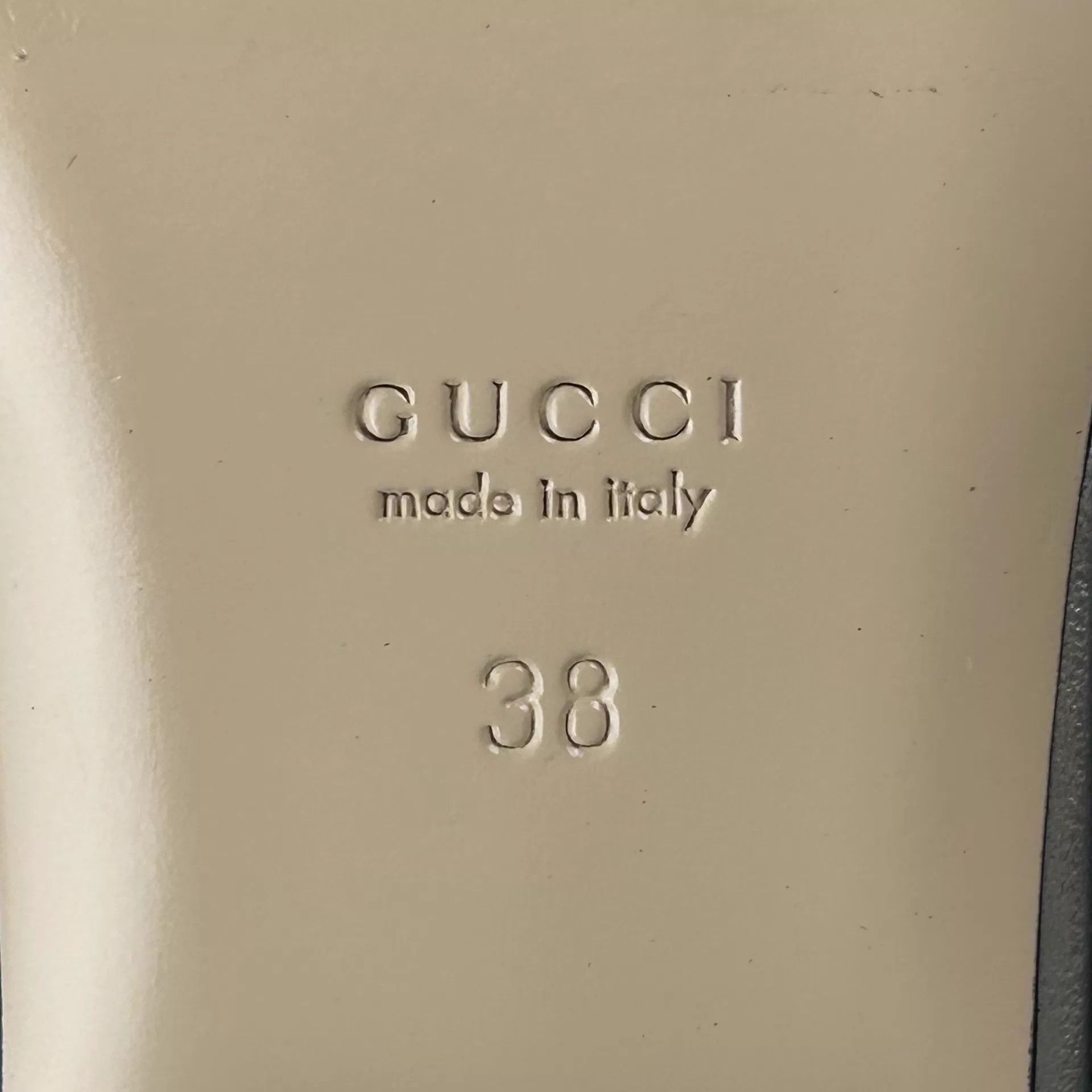 Gucci Women's Gucci Silver Sequin Square Toe Slippers 38 Size US 7.5 / IT 37.5 - 7 Thumbnail