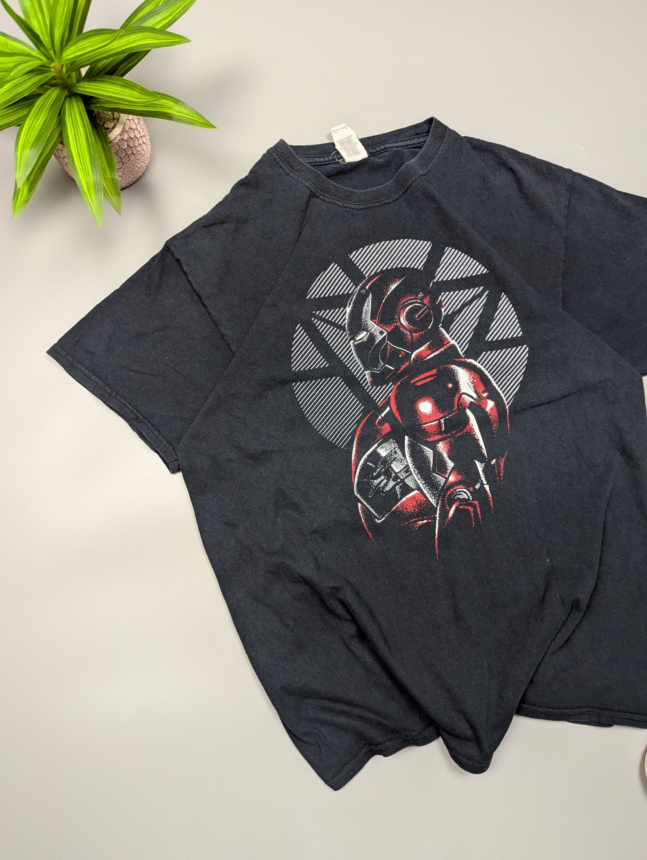 Marvel Comics Marvel Iron Man Retro Tee L Gildan Black MCU Size US L / EU 52-54 / 3 - 2 Thumbnail