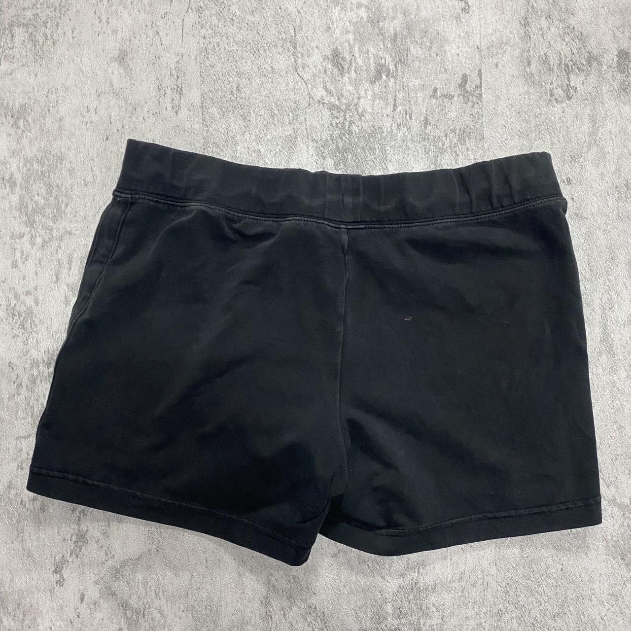 Nike Black Nike sportswear shorts y2k 2000s vintagesummer Size US 32 / EU 48 - 2 Thumbnail