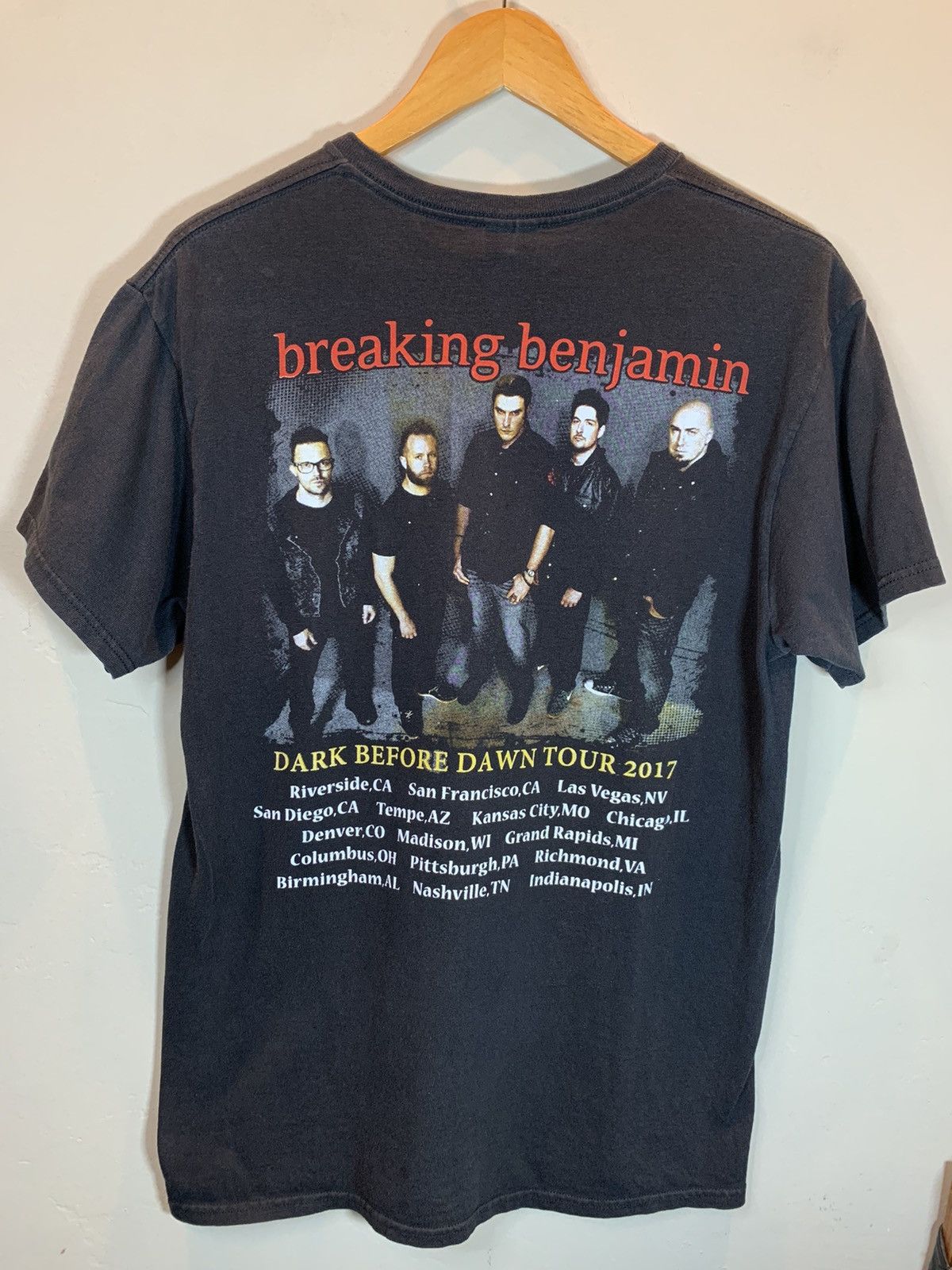 Band Tees *RARE* Breaking Benjamin Dark Before Dawn Tour Band T-Shirt Size US M / EU 48-50 / 2 - 2 Thumbnail