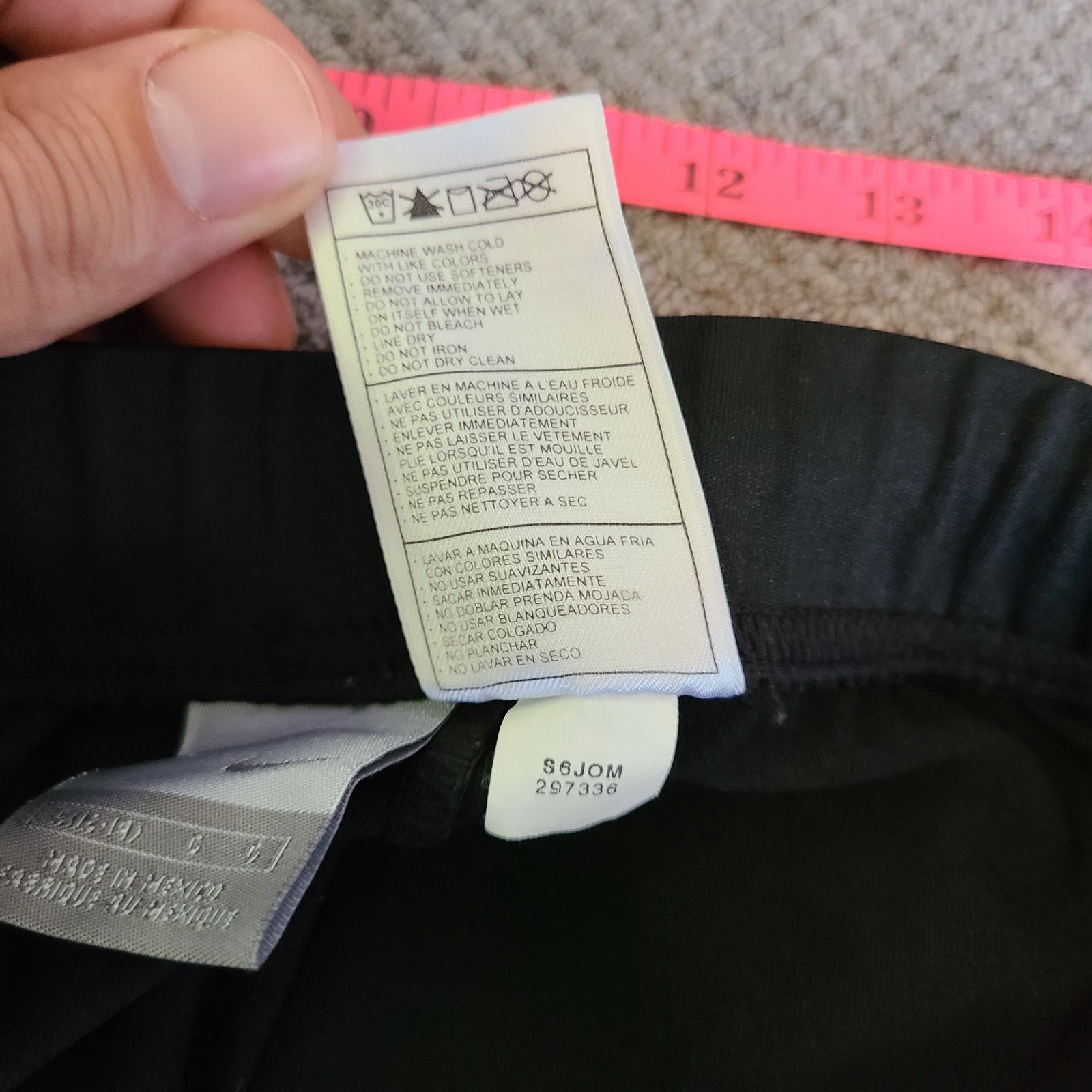 Nike Nike Women's Large Black Capri w/ White Trim - 32"W 22"L Size 32" / US 10 / IT 46 - 4 Thumbnail