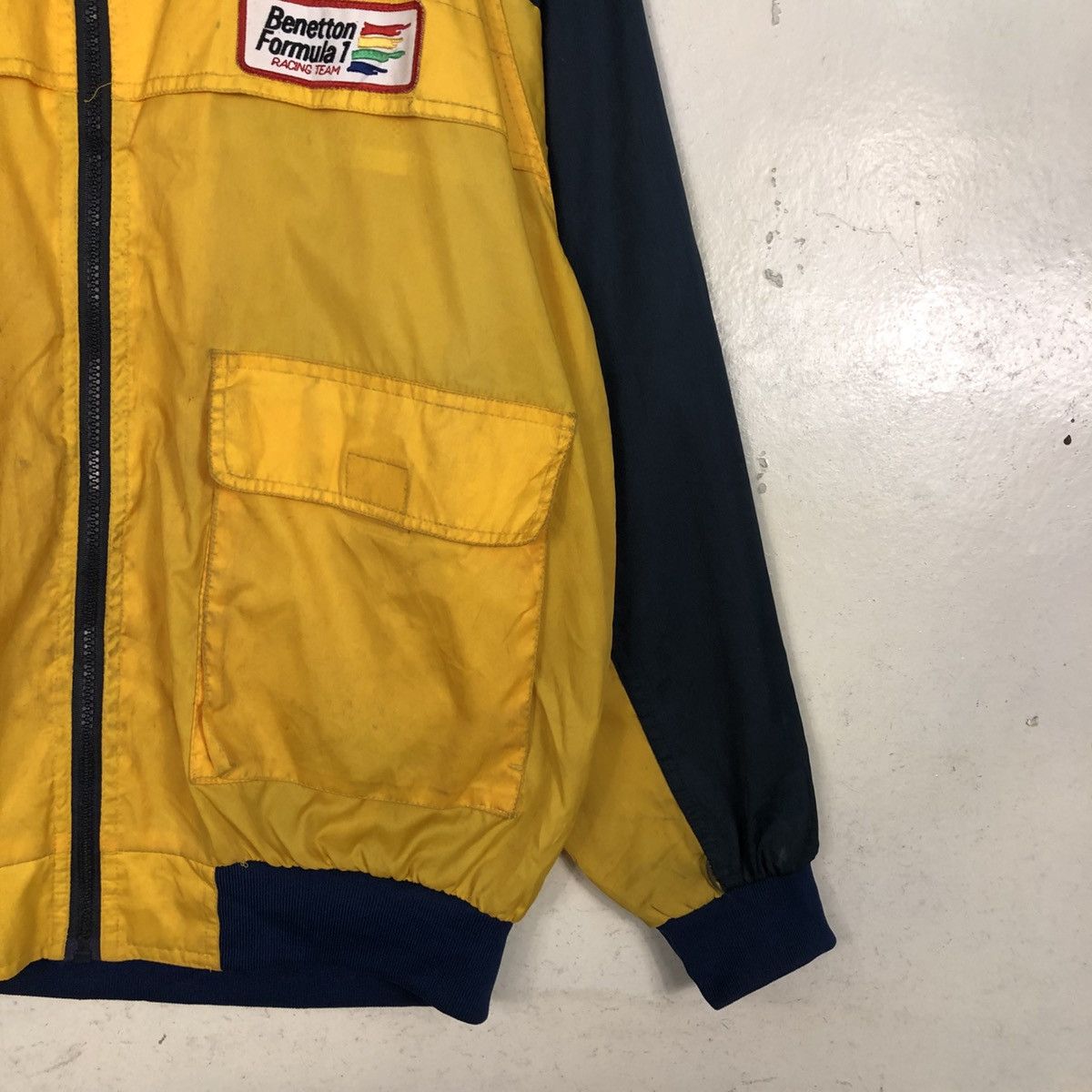 Benetton 📌Vintage Bomber Jacket Benetton Formula 1 Racing Team Logo Size US M / EU 48-50 / 2 - 7 Thumbnail
