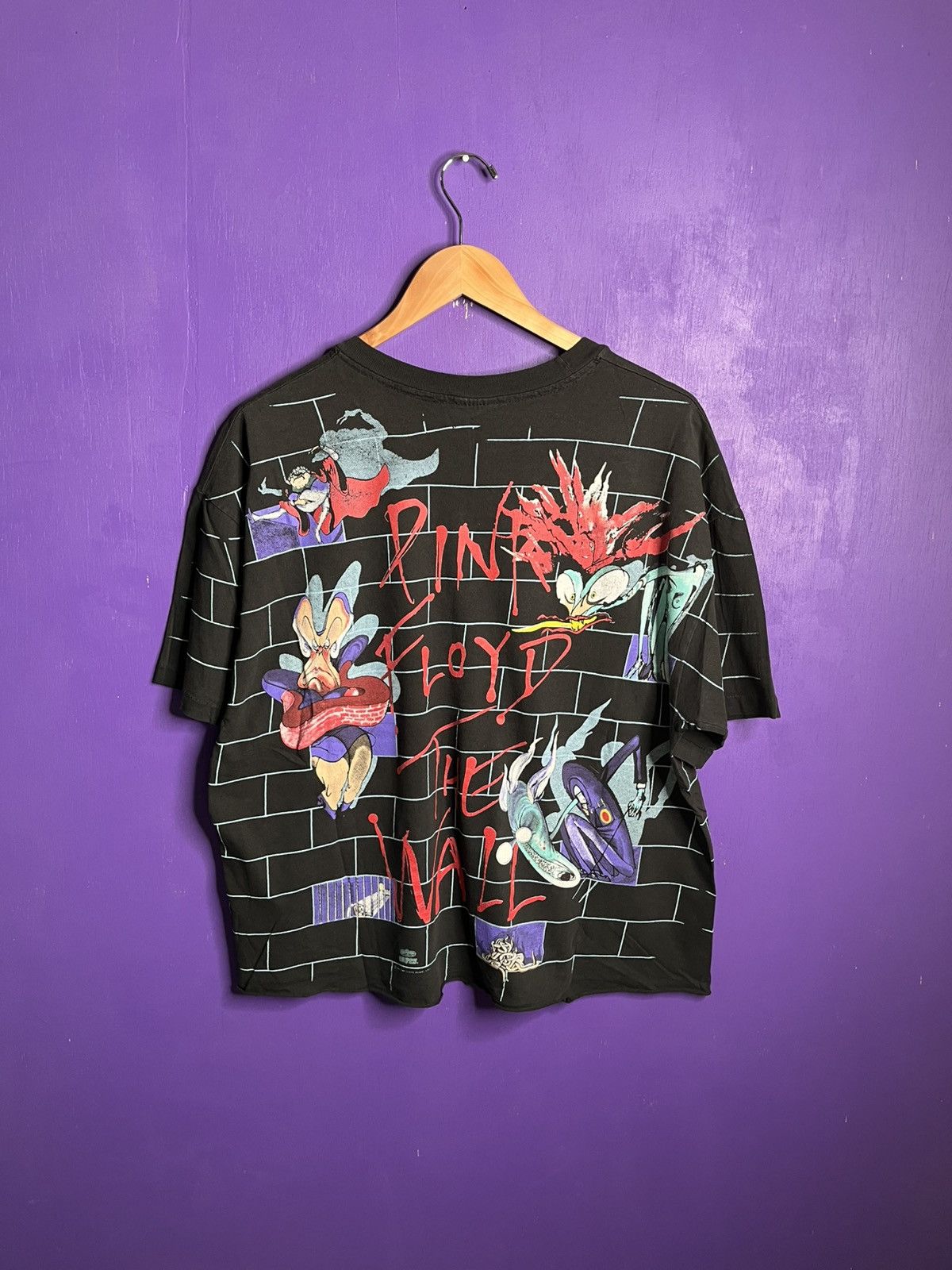 Band Tees Vintage 1992 Pink Floyd the wall AOP t-shirt Size US XL / EU 56 / 4 - 2 Thumbnail