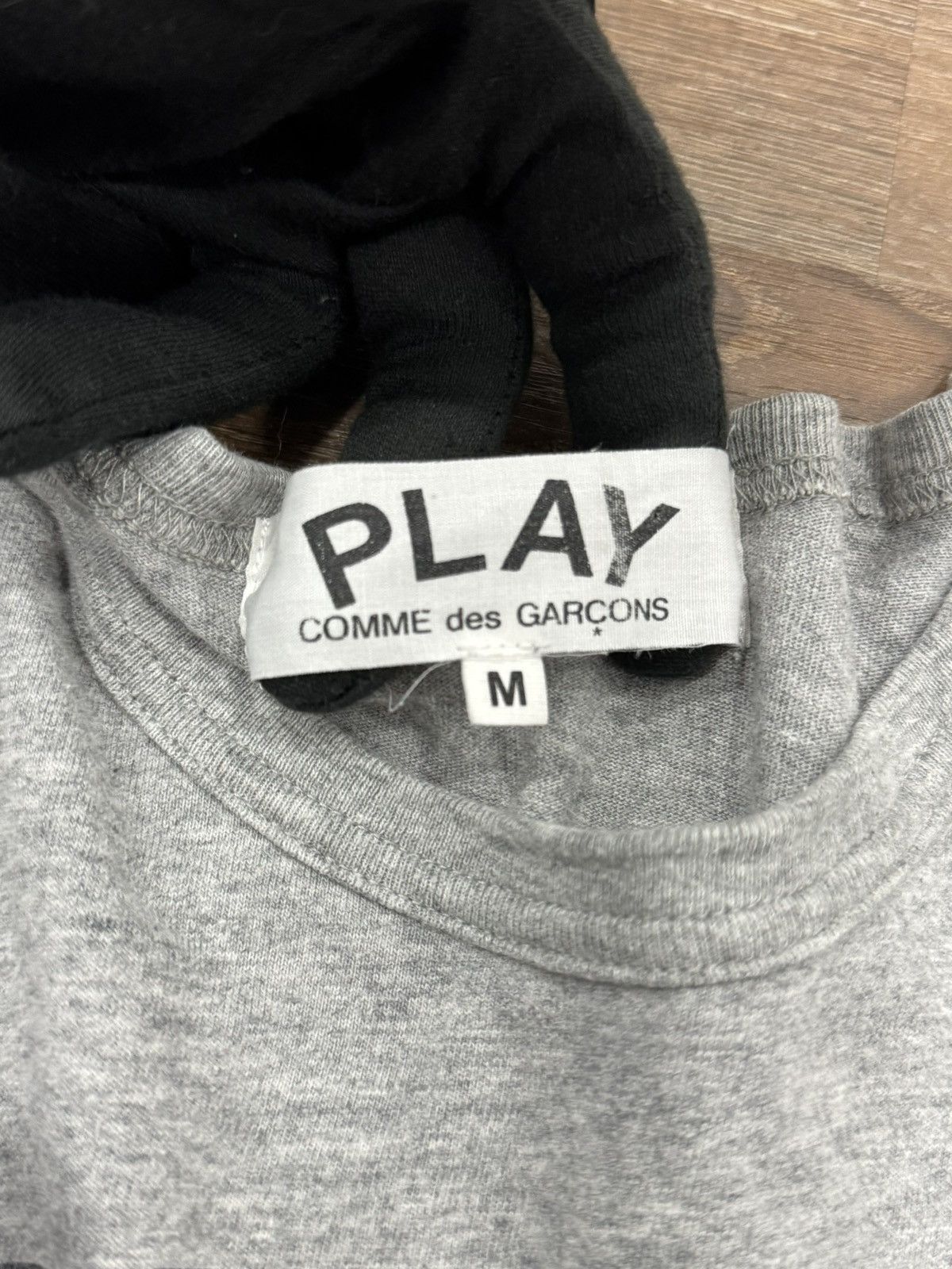 Comme des Garcons Comme Des Garçons Play Big Text Logo Tee Heather Grey Size US M / EU 48-50 / 2 - 6 Thumbnail