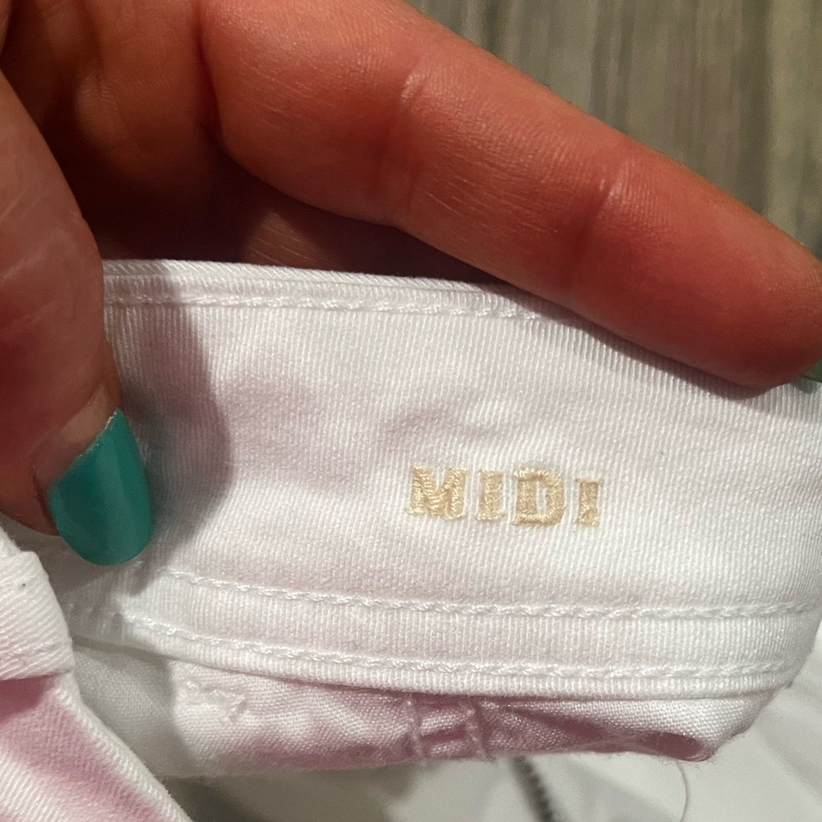American Eagle Outfitters American Eagle Outfitters Midi Shorts Mid-Rise White Size 4 Size 27" / US 4 / IT 40 - 6 Thumbnail