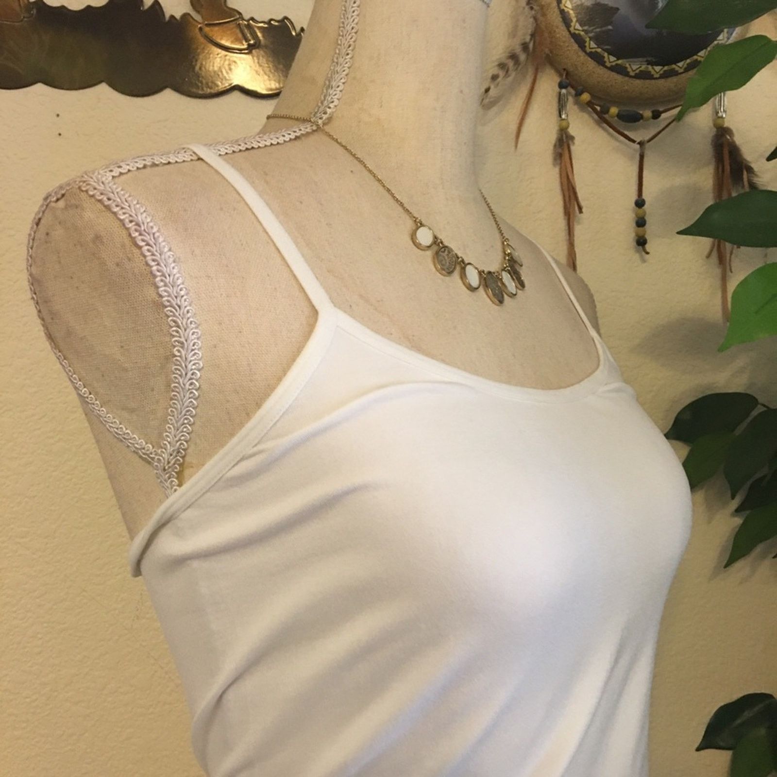 Jewelry Mother of pearl and cut out filigree disc necklace Size ONE SIZE - 2 Thumbnail