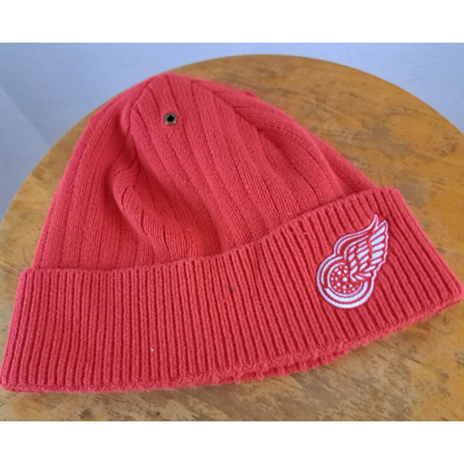 Mitchell & Ness VINTAGE Detroit Red Wings Beanie Hat One Size Green Cotton Mitchell & Ness 90s Classic Sports Unisex Adults- Adjustable Hat Size ONE SIZE - 3 Thumbnail