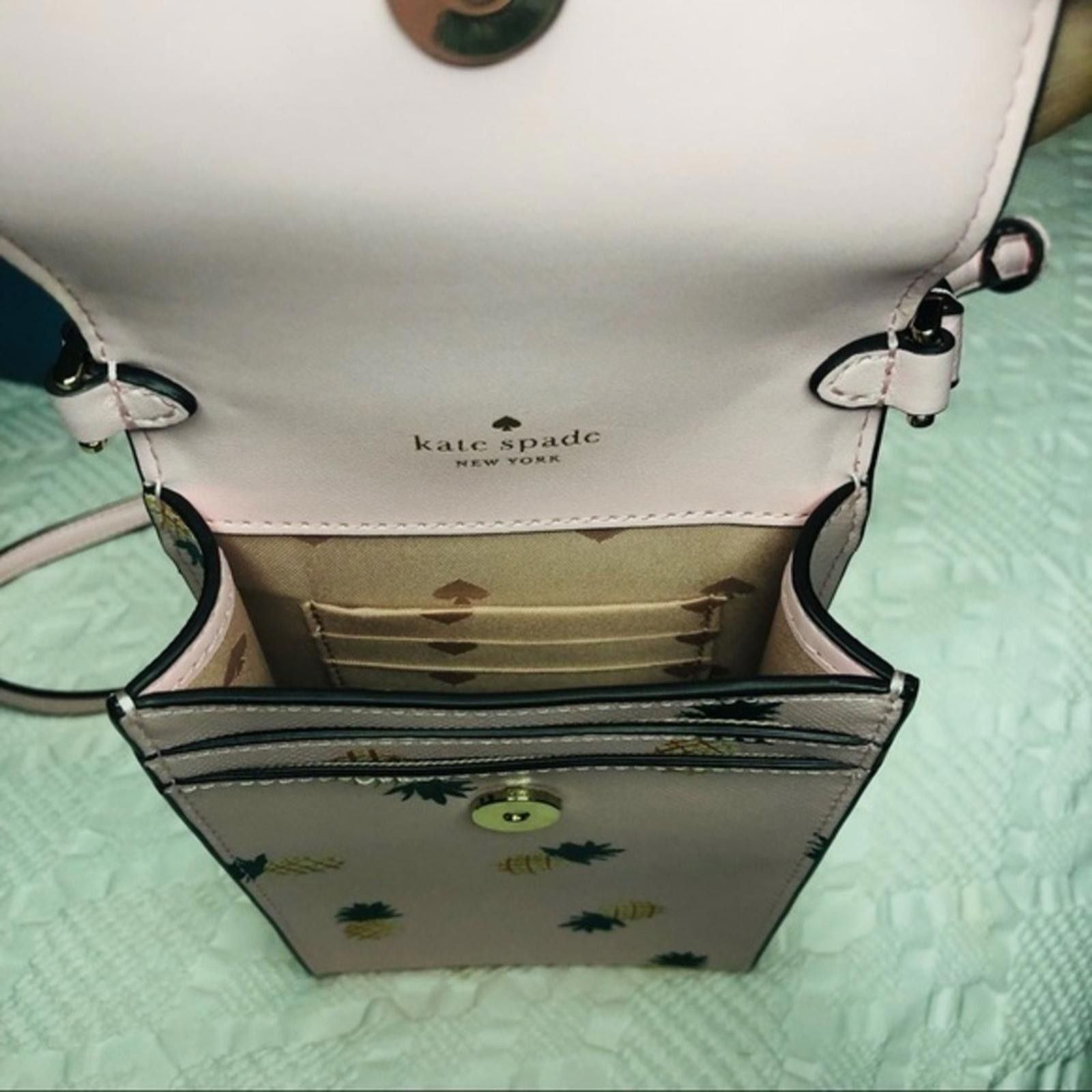 Designer Kate Spade Pineapple Print Crossbody Bag Size ONE SIZE - 5 Thumbnail