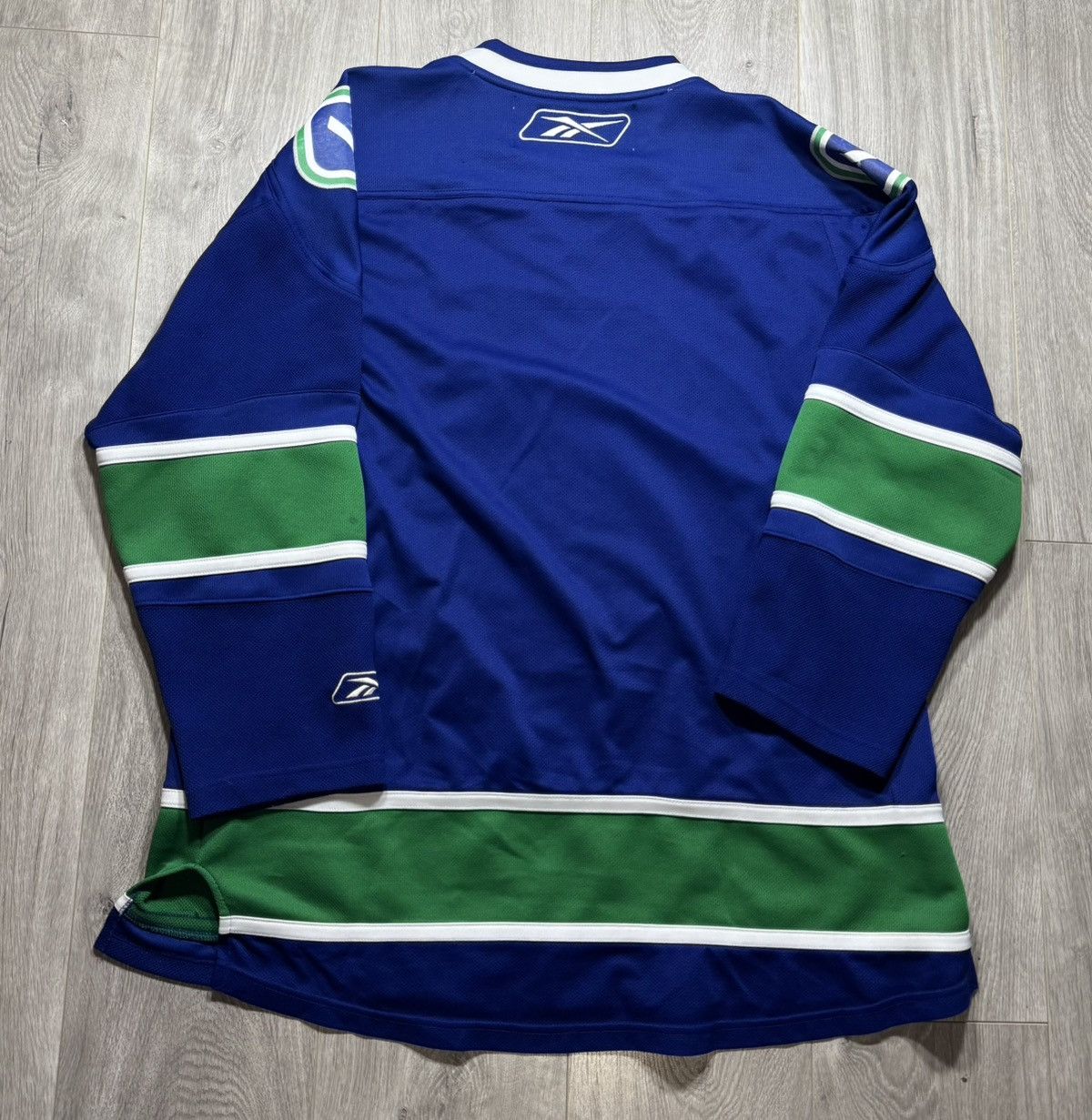 NHL × Reebok × Vintage Vancouver CANUCKS Reebok PREMIER NHL Jersey Size US XL / EU 56 / 4 - 2 Thumbnail