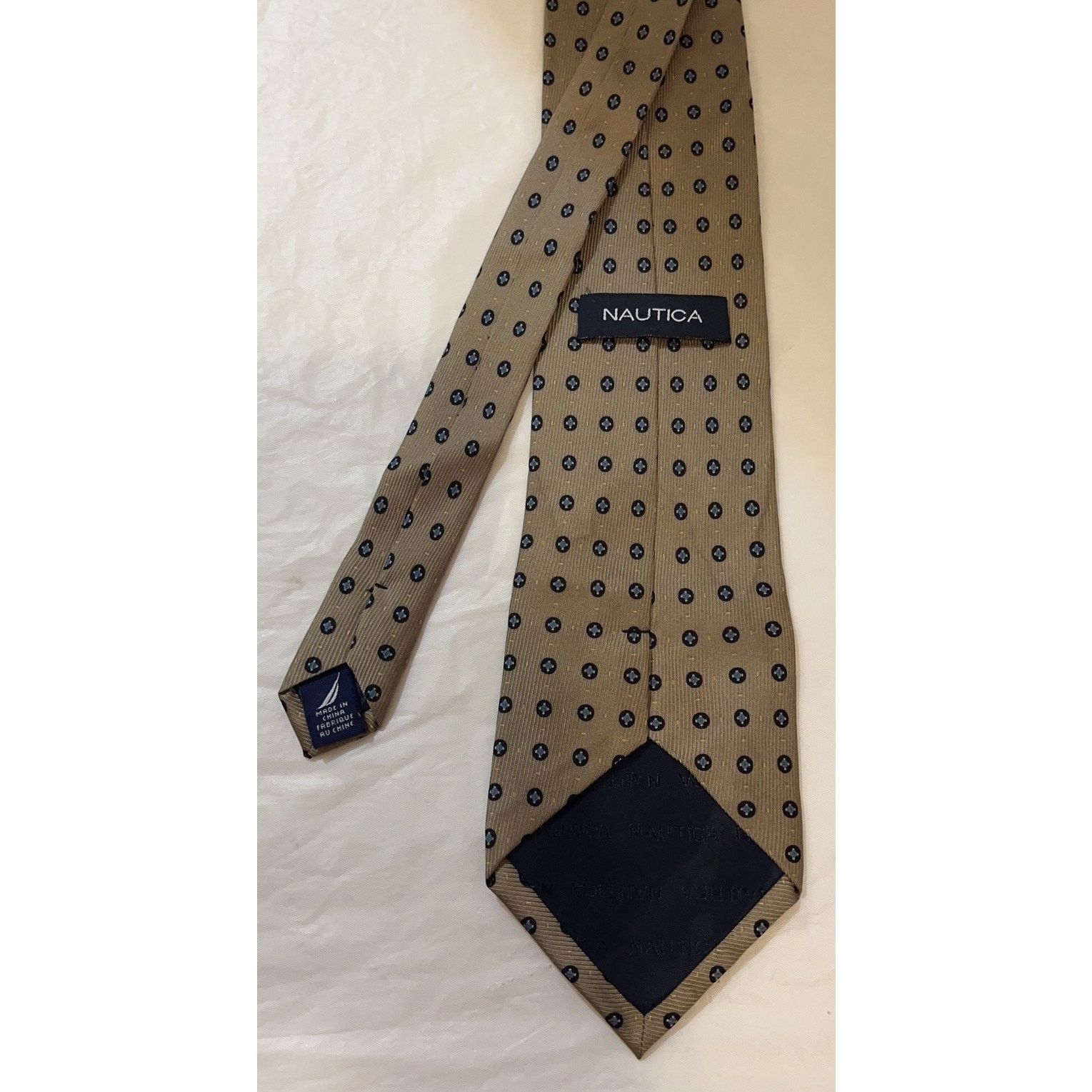 Nautica Nautica Silk Neck Tie ~ Gray ~ 3.75" x 61" Size ONE SIZE - 4 Thumbnail
