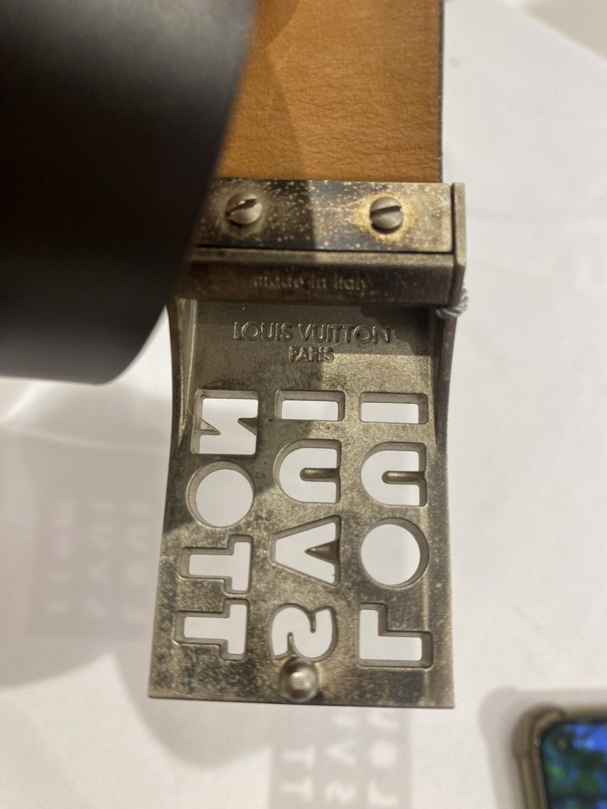 Louis Vuitton LOUIS VUITTON LOGO BUCKLED BELT Size 36 - 2 Thumbnail