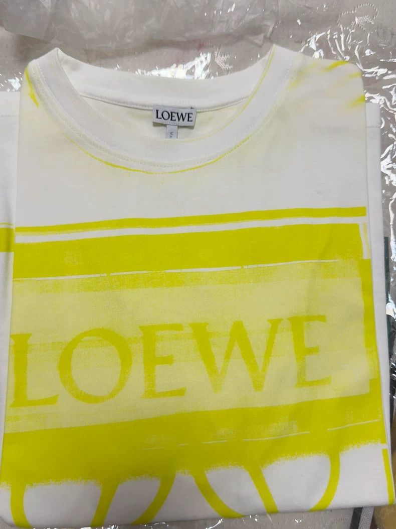 Loewe LOEWE Female letter logo large white short sleeve T-shirt Size S / US 4 / IT 40 - 2 Thumbnail