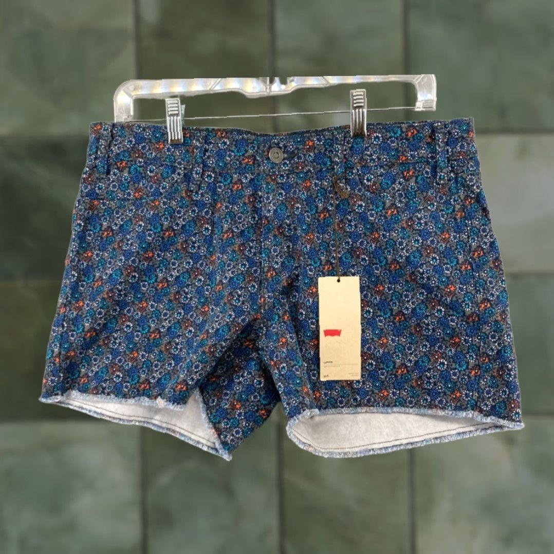Levi's Levis Womens Blue Floral Shorts 12 Raw Hem Stretch NWT Size 34" / US 12 / IT 48 - 1 Thumbnail