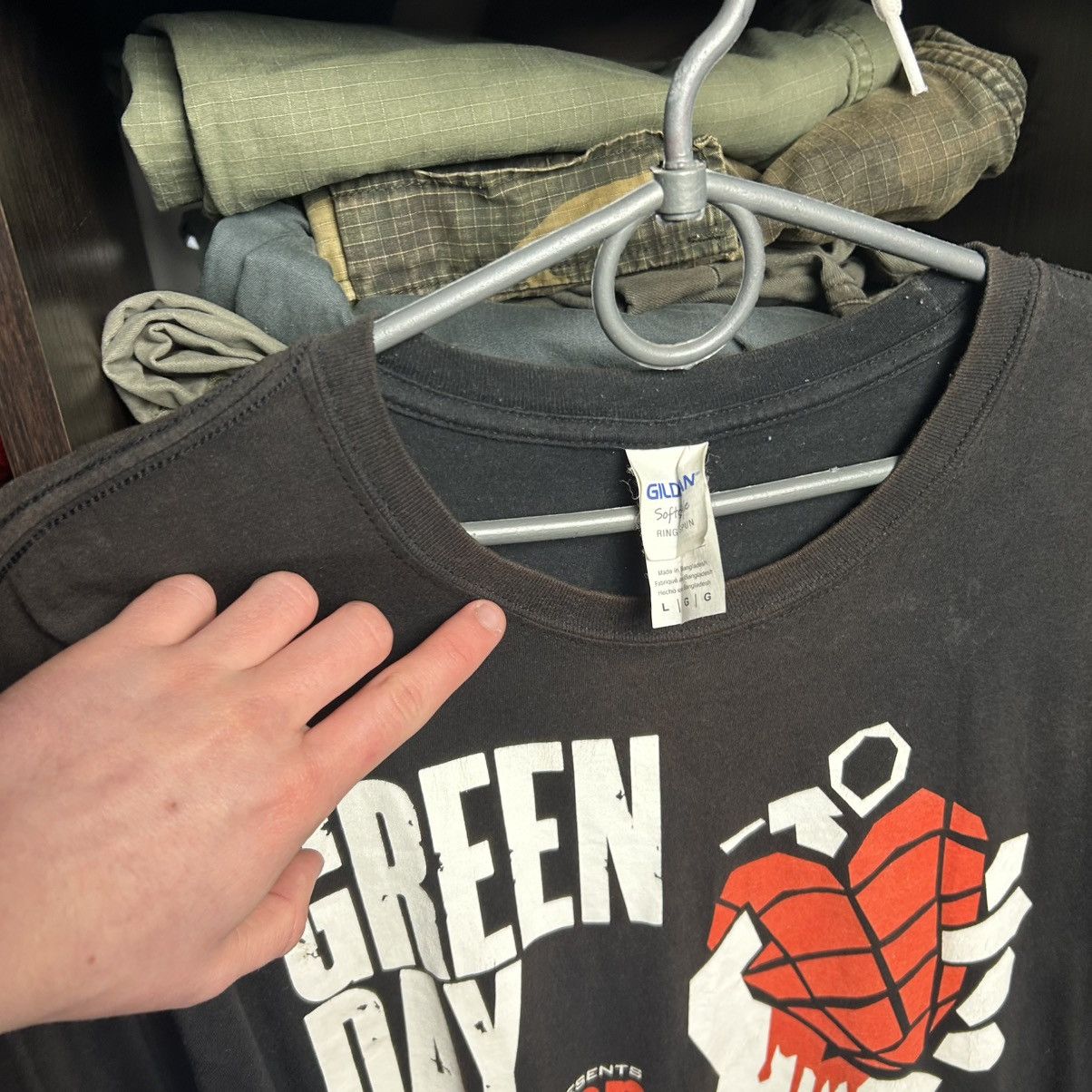 Band Tees Vintage Green Day American Idiot rock band tee size L Size US L / EU 52-54 / 3 - 6 Thumbnail