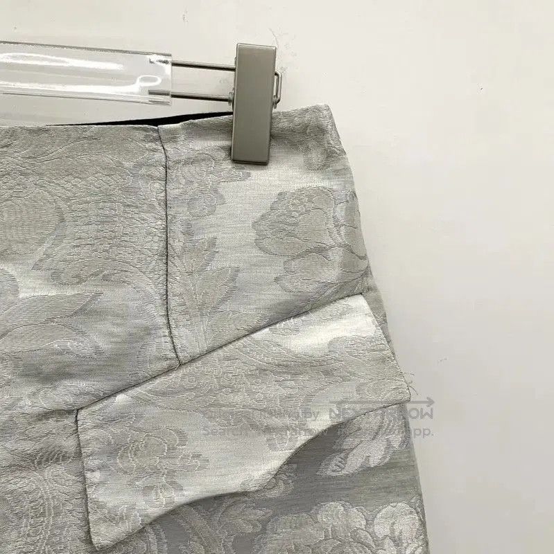Louis Vuitton Louis Vuitton Silver Women's Skirt . Size 24" / US 00 / IT 34 - 3 Thumbnail