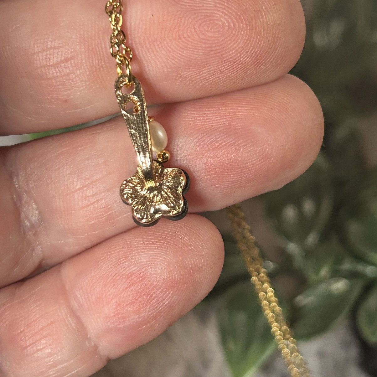 Handmade Handcrafted salvaged vintage black floral pearl necklace Size ONE SIZE - 7 Thumbnail