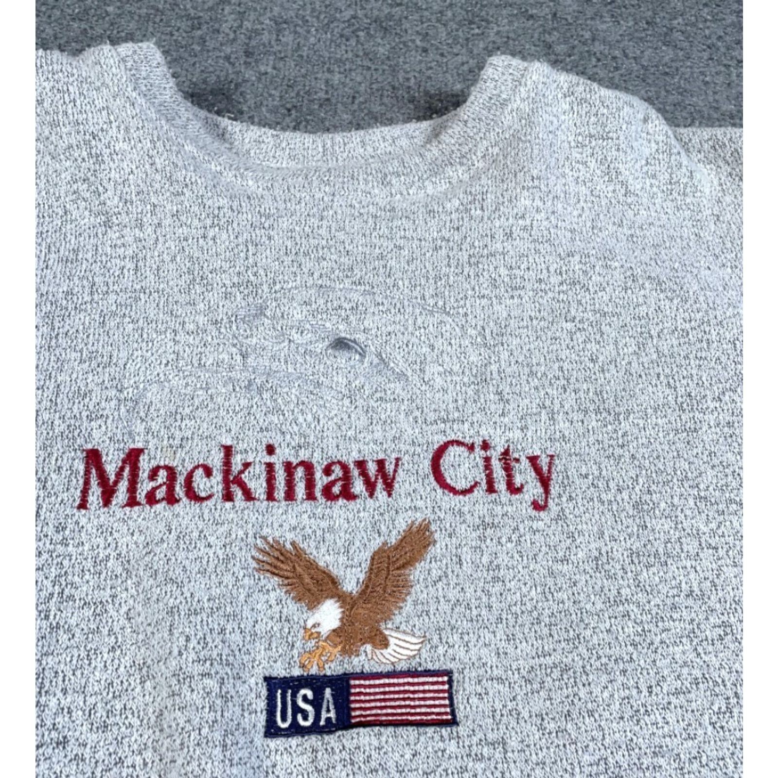 Vintage VINTAGE 90s Mackinaw City Fleece Sweatshirt Adult Medium Gray Eagle Flag Embroidery Size US M / EU 48-50 / 2 - 8 Thumbnail