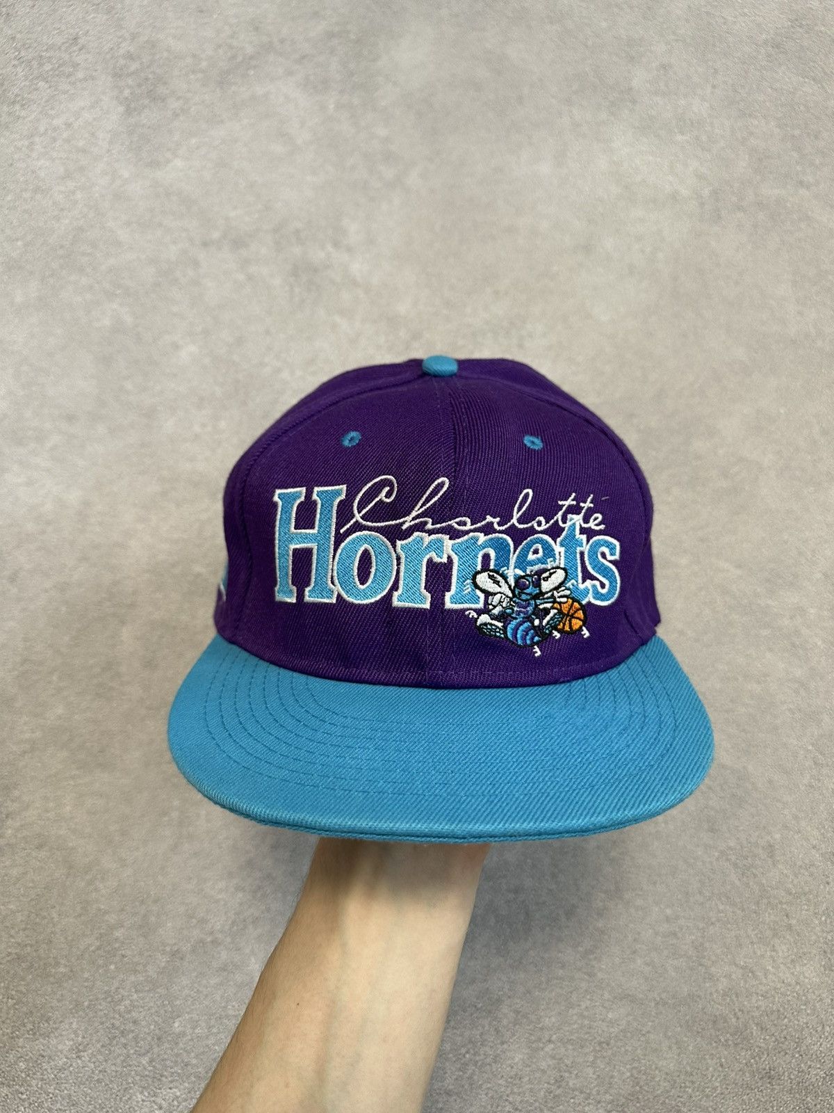 NBA Vintage Charlotte Hornets Cap 90s NBA Retro Hat Size ONE SIZE - 1 Thumbnail