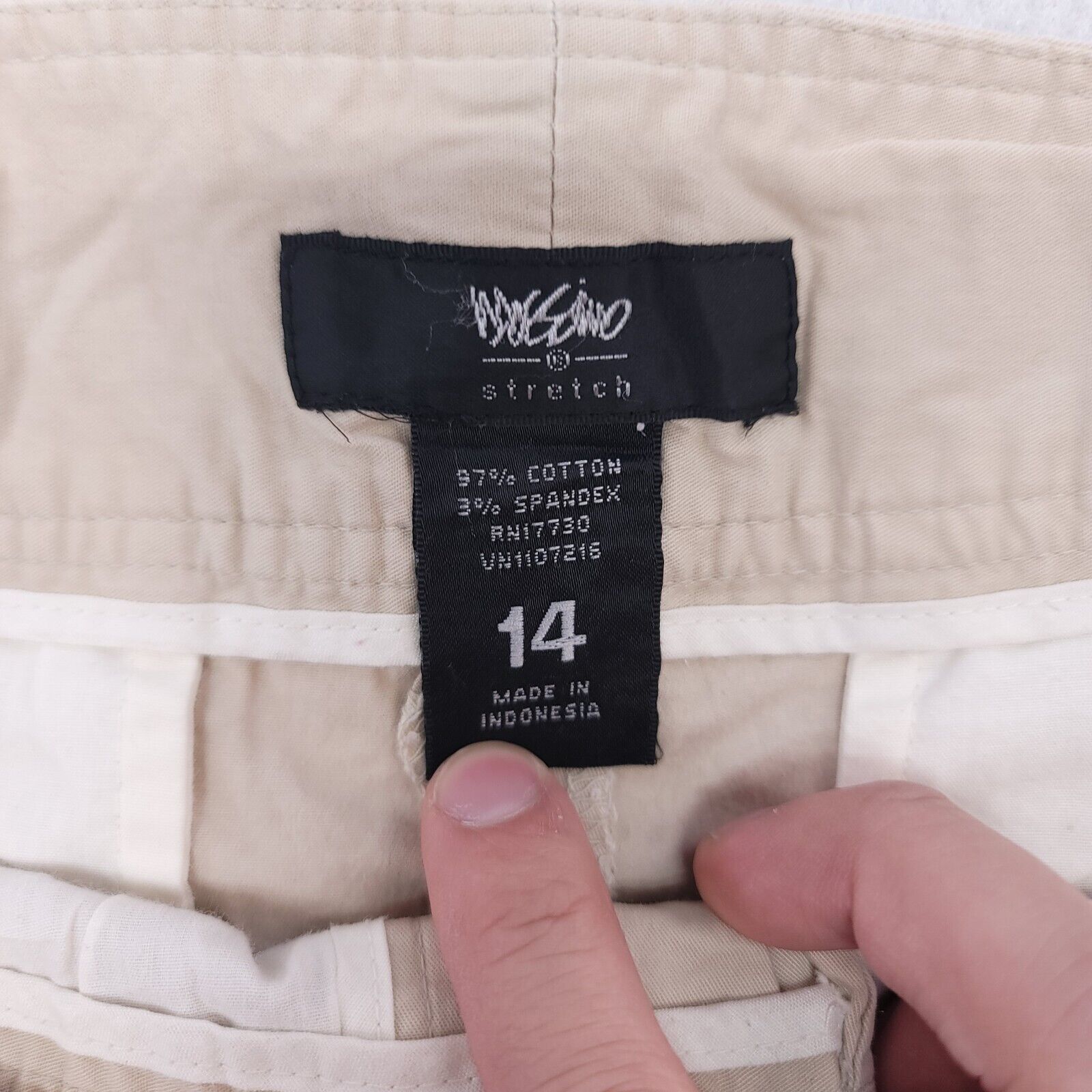 Mossimo Mossimo Button Zip Casual Chino Shorts Womens Size 14 Beige Size 36" / US 14 / IT 50 - 4 Thumbnail