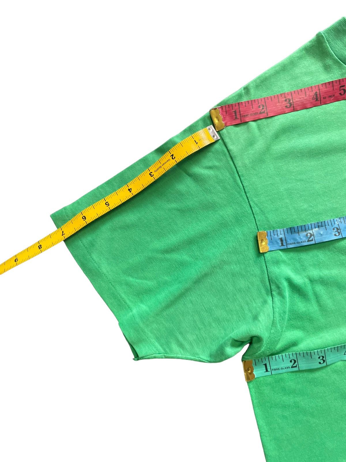 Hanes × Vintage Vintage Holding Hands Tshirt Size US M / EU 48-50 / 2 - 13 Thumbnail