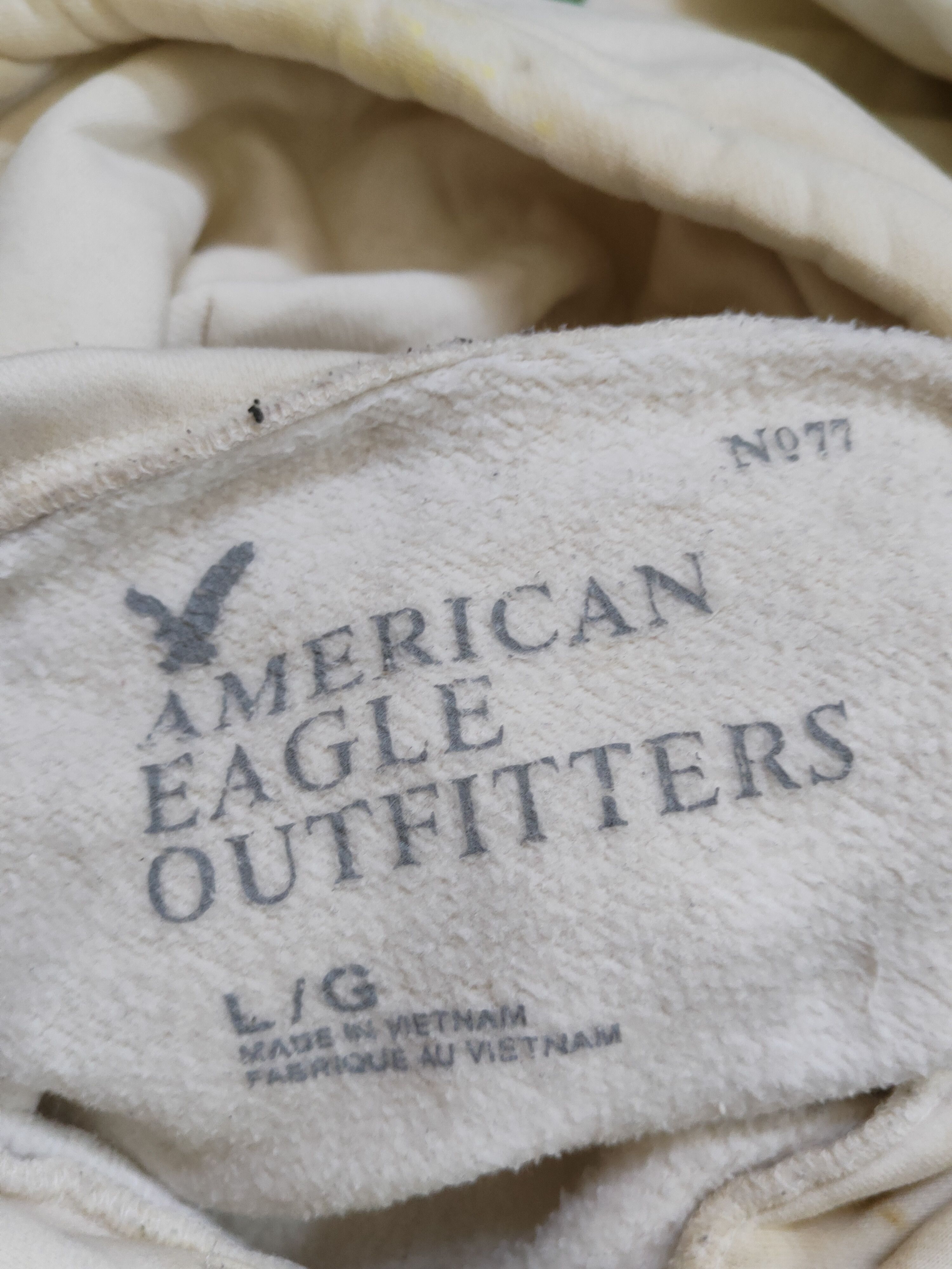 American Eagle Outfitters × Japanese Brand × Vintage American Eagle Outfitters White dirty Sweatshirts #S2041 Size US L / EU 52-54 / 3 - 13 Thumbnail
