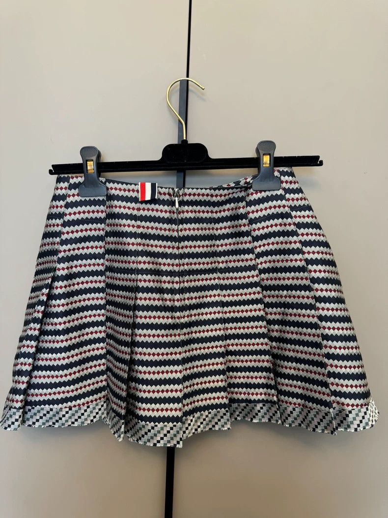Thom Browne Thom Browne skirt Size 25" / US 0 / IT 36 - 2 Thumbnail