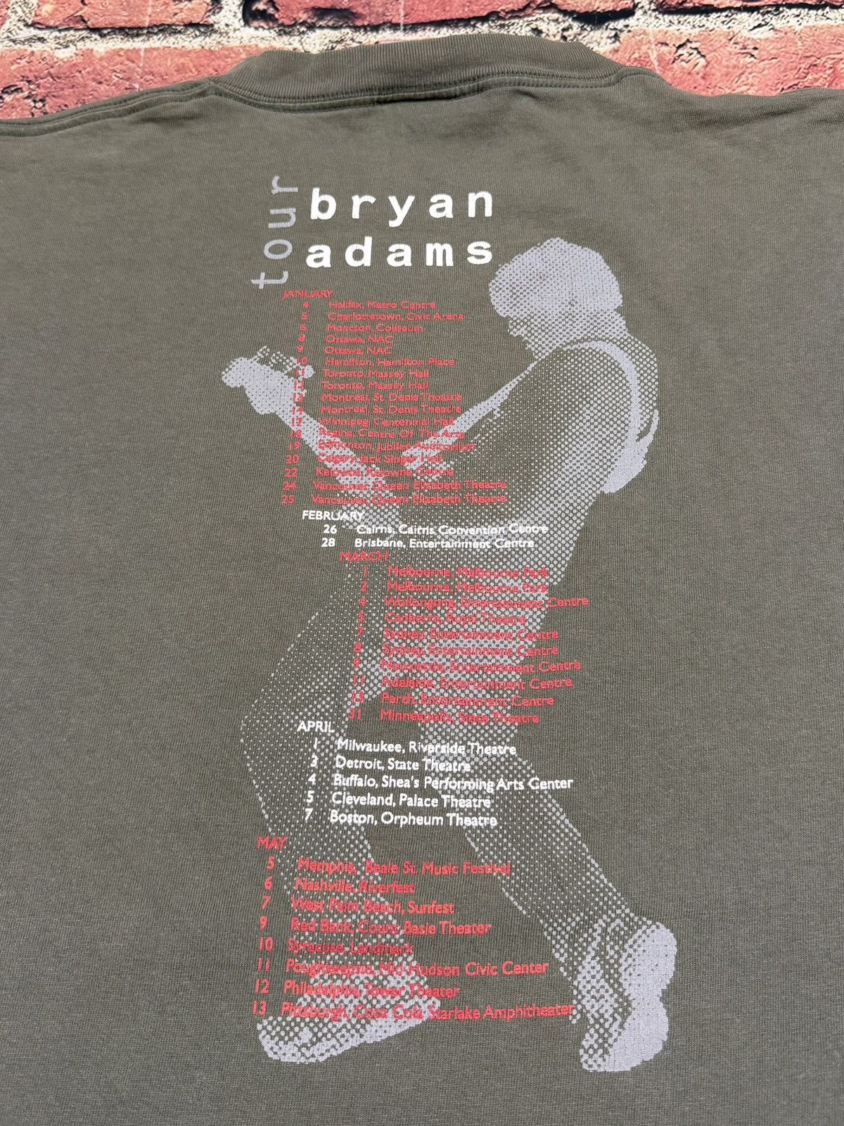 Tultex Vintage Bryan Adams 2000 Live World Tour Shirt Band T Shirt Size US XL / EU 56 / 4 - 5 Thumbnail