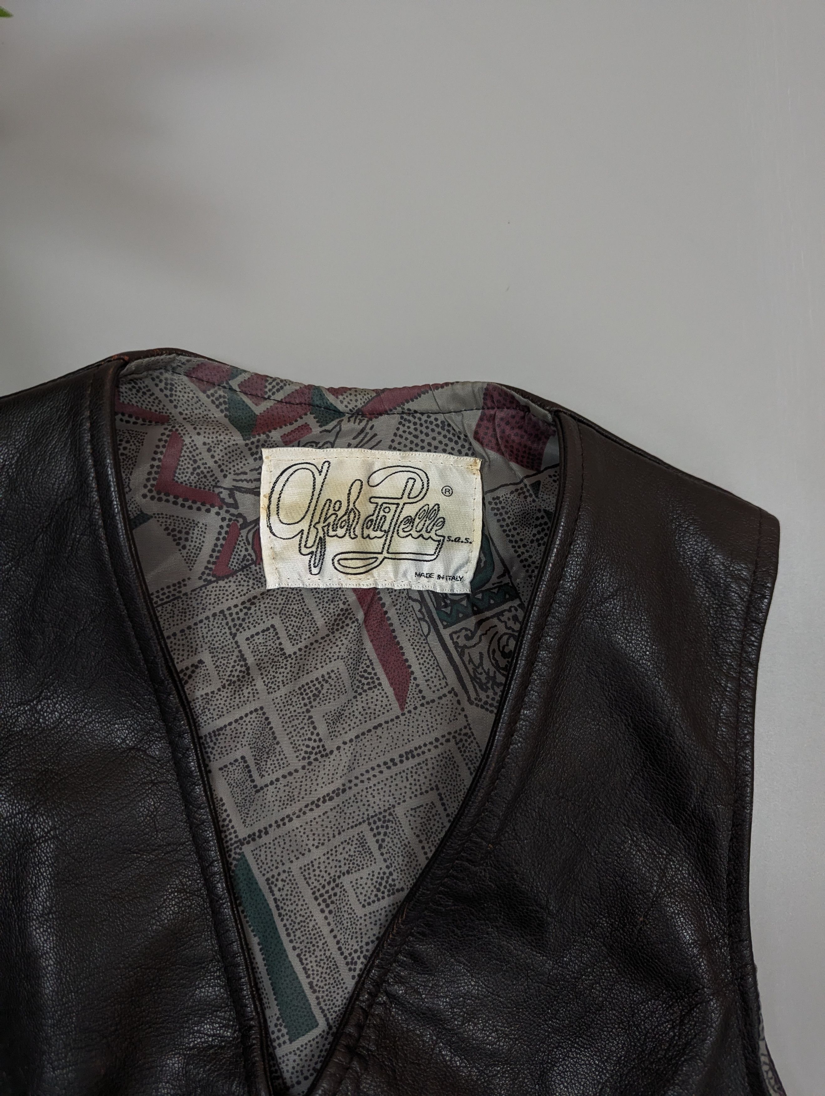 Vintage Italian Leather Biker Vest Womens Dark Brown Indie Sleaze Size XS / US 0-2 / IT 36-38 - 6 Thumbnail