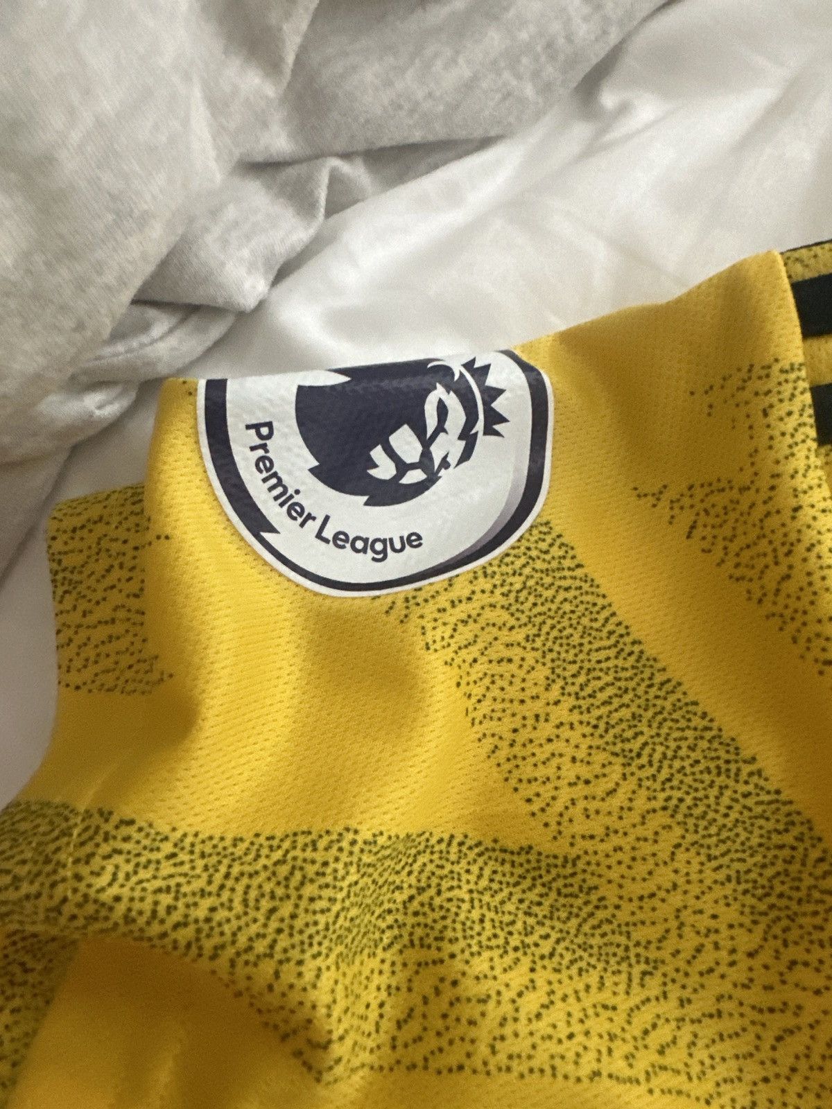 Adidas Arsenal 19/20 away shirt Size US L / EU 52-54 / 3 - 4 Thumbnail