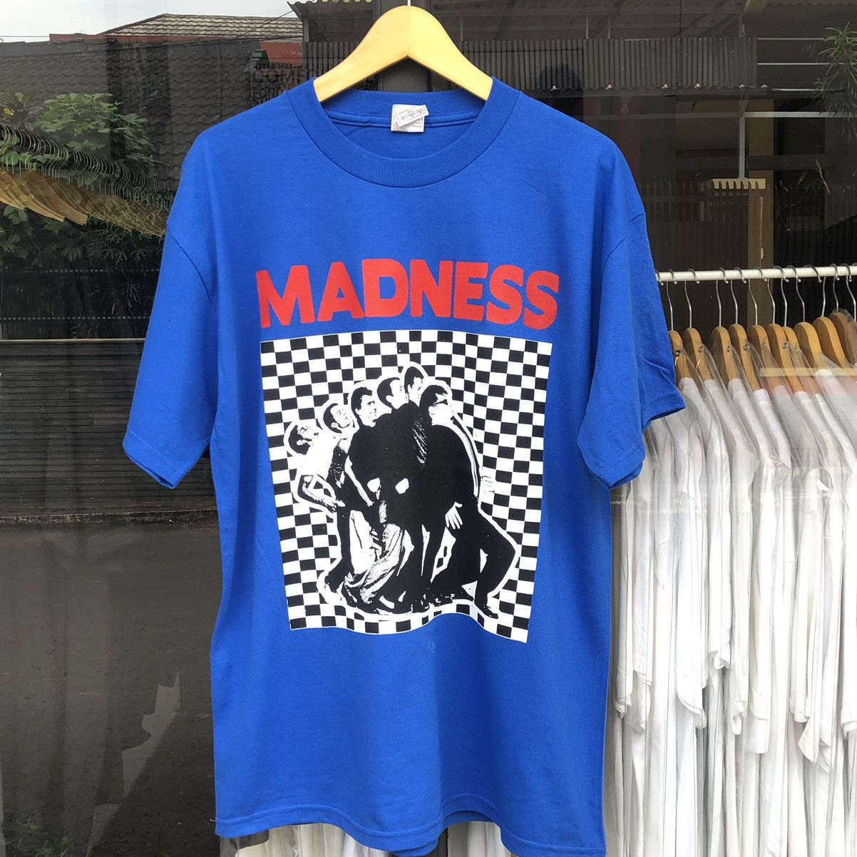 Band Tees × Vintage Madness - One step beyond Size US L / EU 52-54 / 3 - 1 Thumbnail