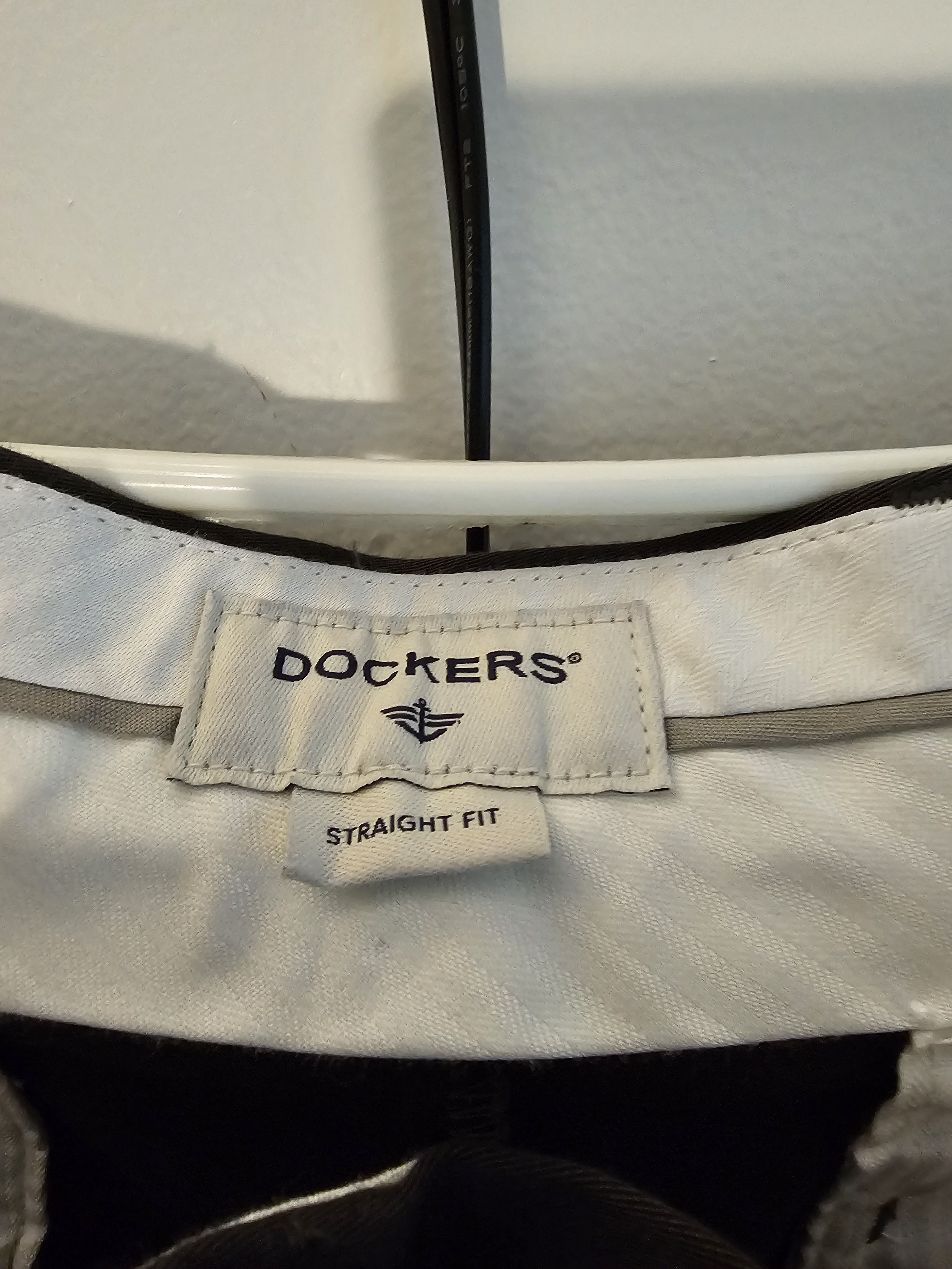 Dockers NWT Dockers Ultimate Iron Free Trouser Straight Fit - 34x32 Size US 34 / EU 50 - 2 Thumbnail