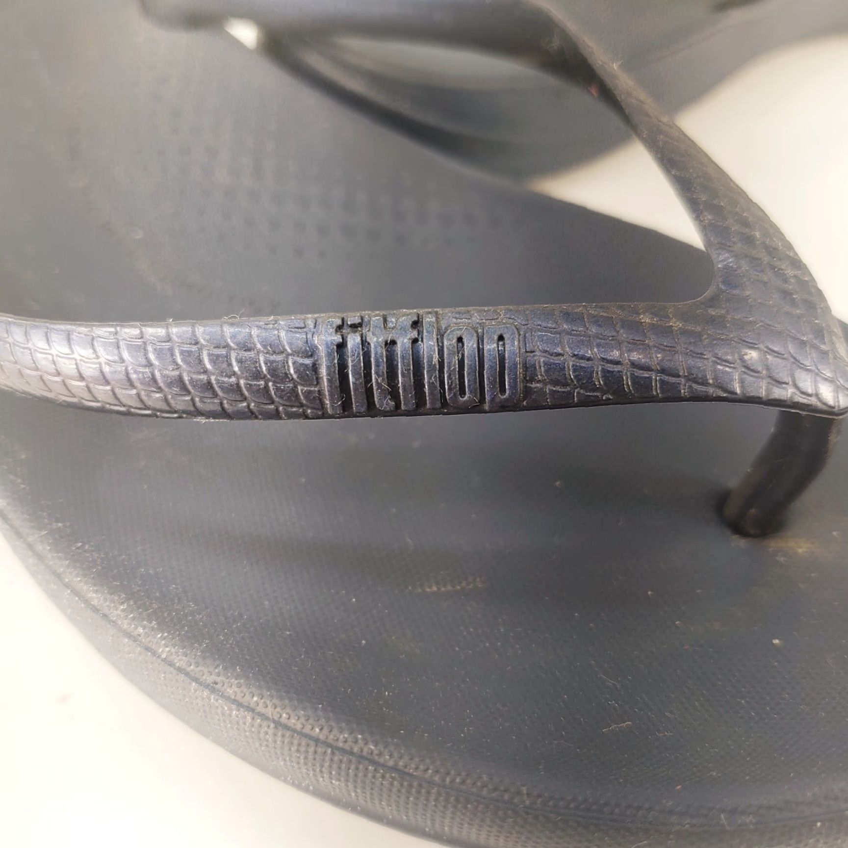 Vintage FitFlop iQushion Blue Gloss Comfort Flip Flop Womens Size 10 Sandal Cushioned Arch Support Lightweight Rubber Upper Size US 8 / IT 38 - 4 Thumbnail