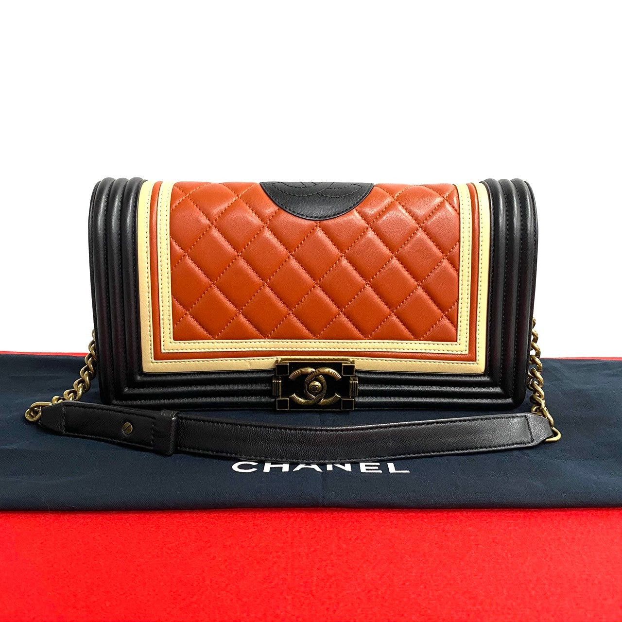 Chanel Chanel Shoulder Bag Black Leather Size ONE SIZE - 1 Thumbnail