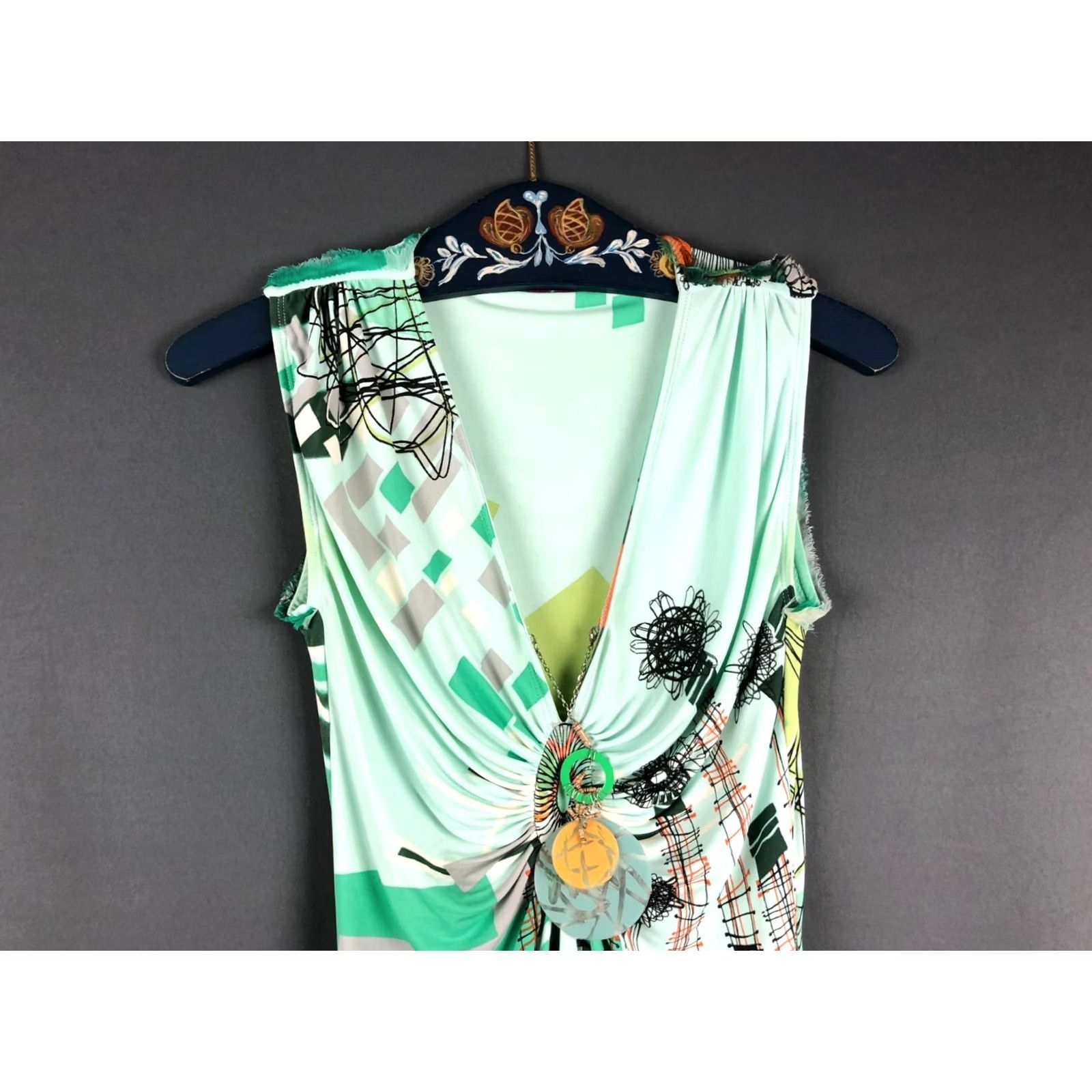 Vintage Save the Queen Blouse Sleeveless Top S Green Womens Jersey Viscose Silk Elastane Size S / US 4 / IT 40 - 3 Thumbnail