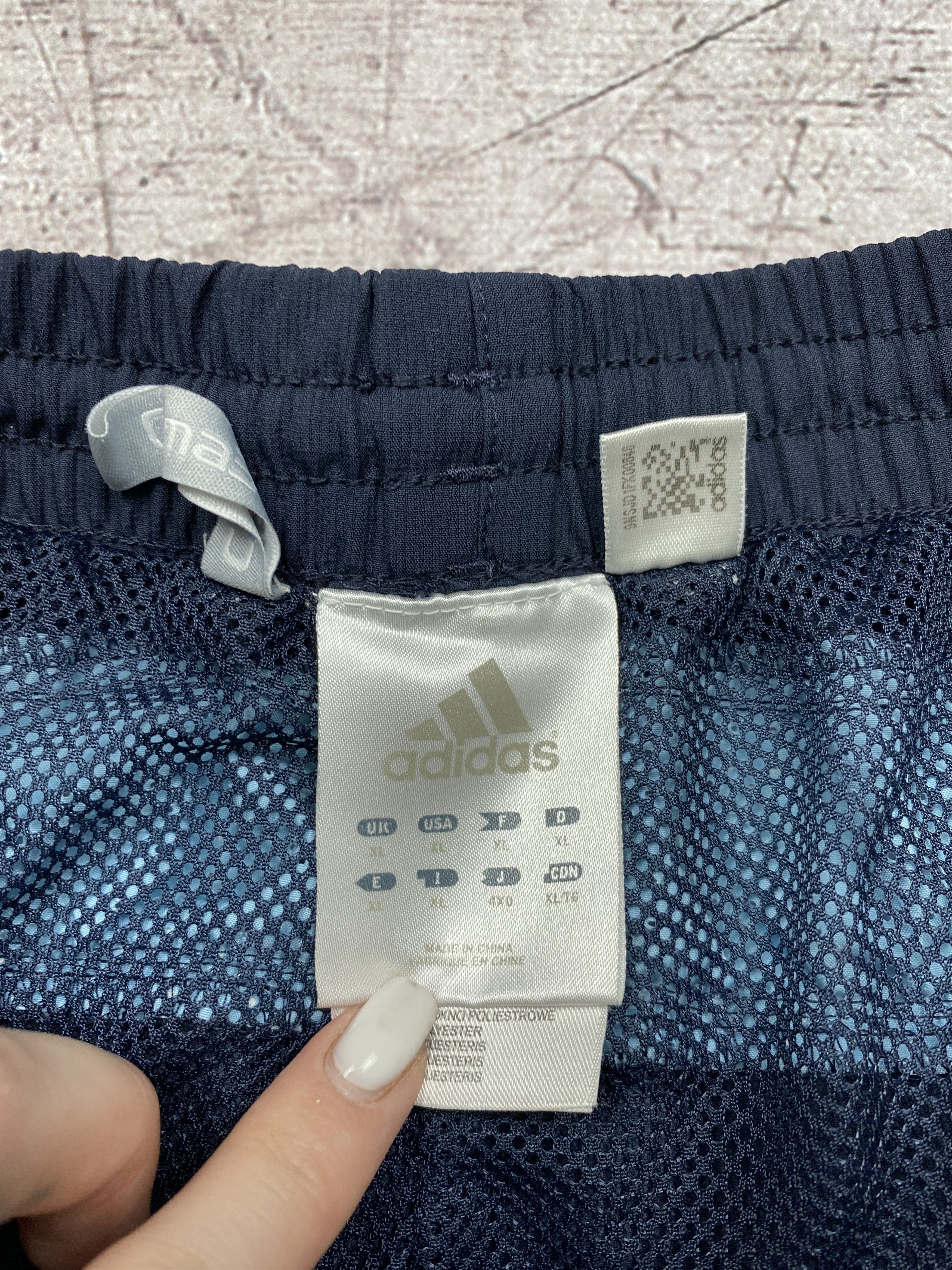 Adidas × Vintage Adidas Vintage Mens Nylon Shorts Size US 36 / EU 52 - 4 Thumbnail
