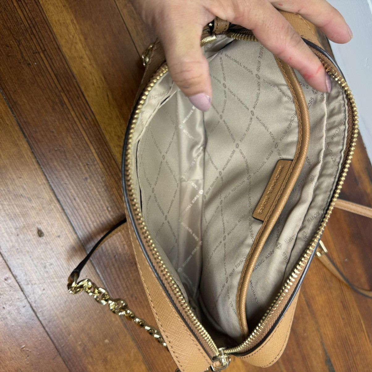 Michael Kors Michael Kors Jet Set Large Logo Crossbody Bag Purse Vanilla Size ONE SIZE - 8 Thumbnail