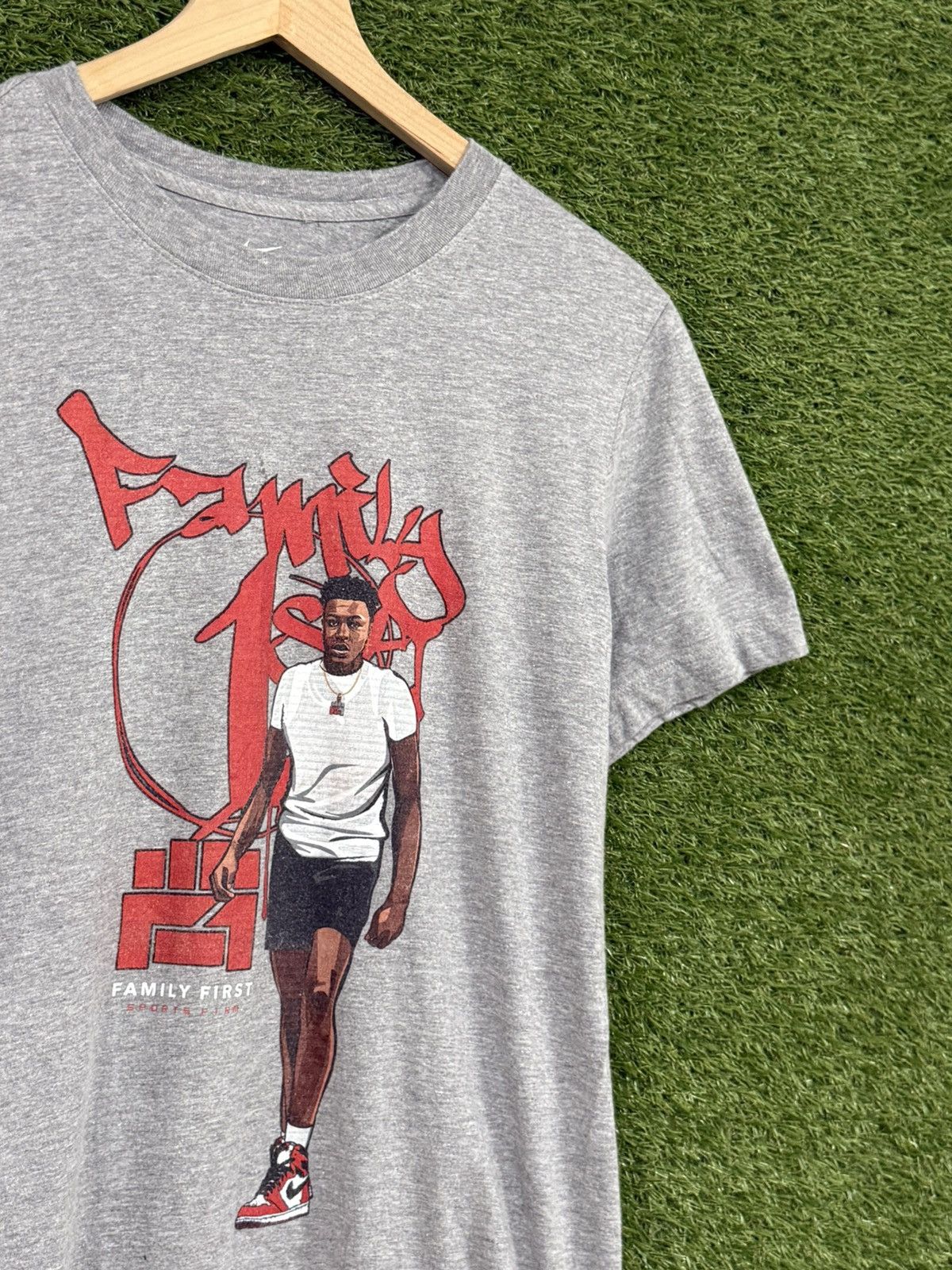 Nike Nike Family First Grey Gothic Cursive Script Tee Shirt Small Size US S / EU 44-46 / 1 - 2 Thumbnail