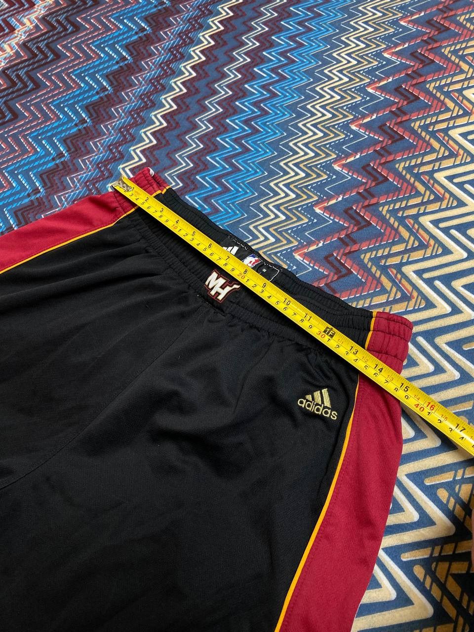 Adidas shorts logo Adidas x NBA Vintage Y2K sportwear Size US 34 / EU 50 - 14 Thumbnail