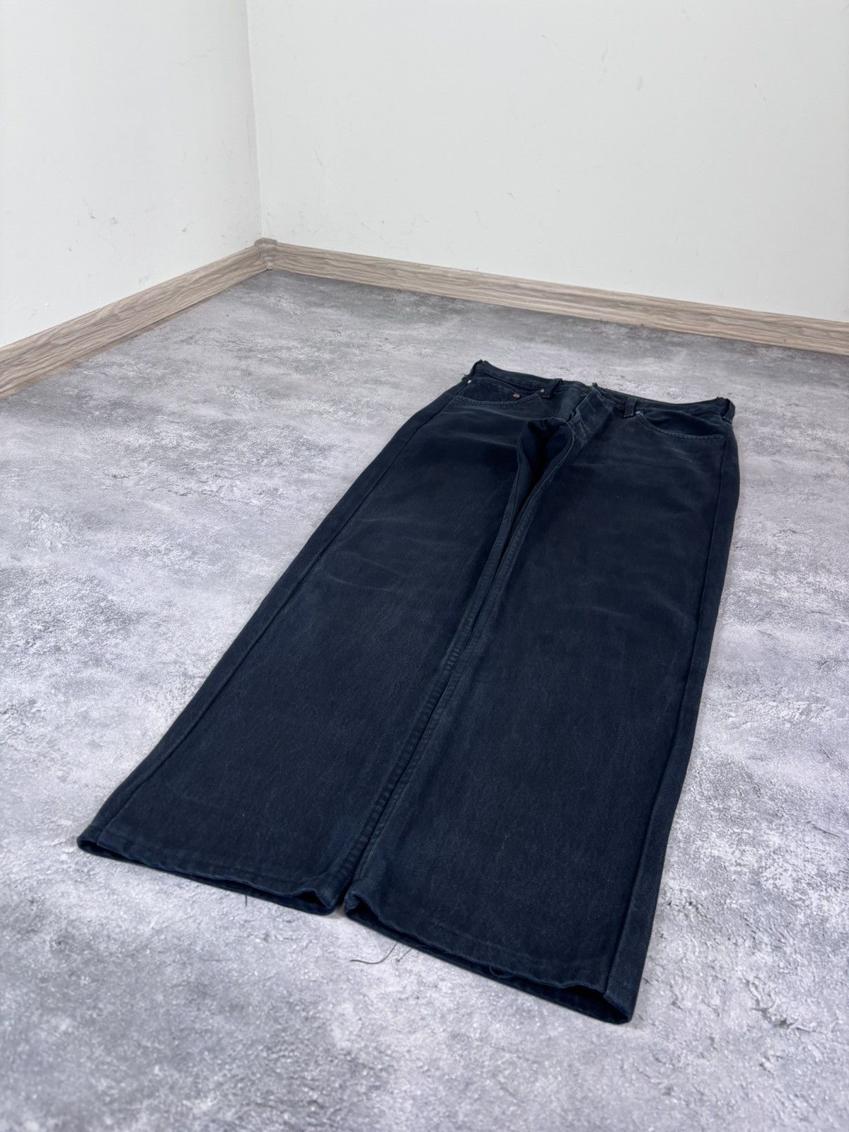 Levi's Vintage Levi’s 501 Men’s Black Denim Jeans USA Straight Size US 33 - 9 Thumbnail