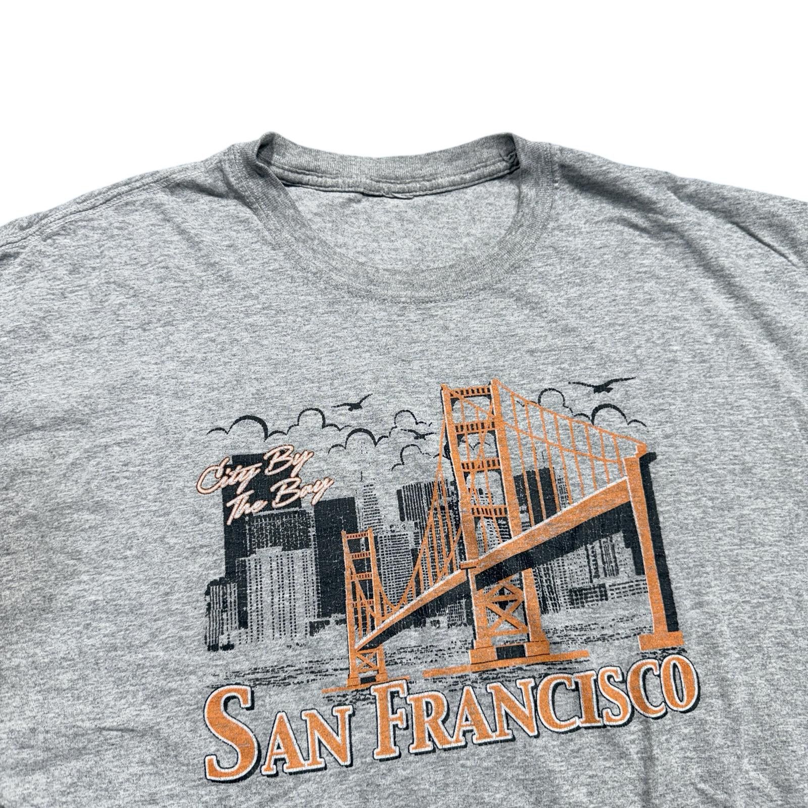 Designer San Francisco Golden Gate Bridge Graphic T-Shirt Size US XL / EU 56 / 4 - 2 Thumbnail