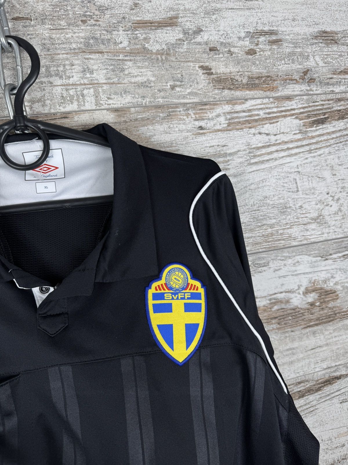 Umbro 2000s Swedish FA Umbro Referee Long-sleeve t-shirt jersey Size US XL / EU 56 / 4 - 5 Thumbnail