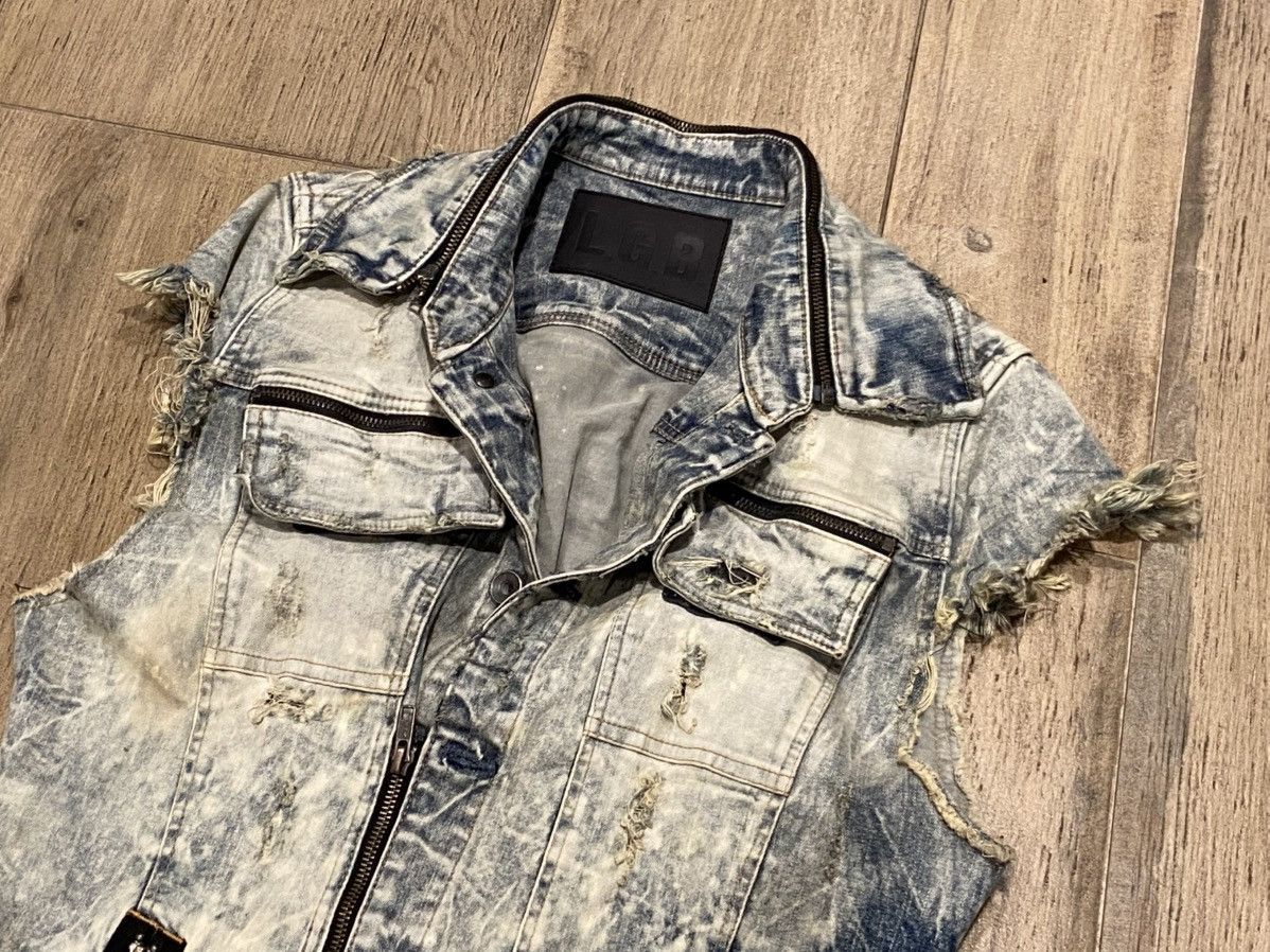 Le Grande Bleu (L.G.B.) LGB JACKET DISTRESSED JEAN VEST Size US M / EU 48-50 / 2 - 2 Thumbnail