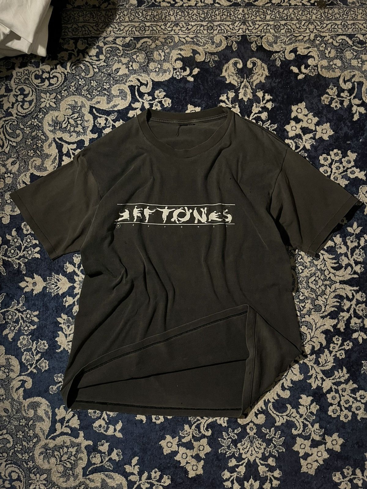 Vintage Vintage Deftones Tour Shirt Size US L / EU 52-54 / 3 - 1 Thumbnail