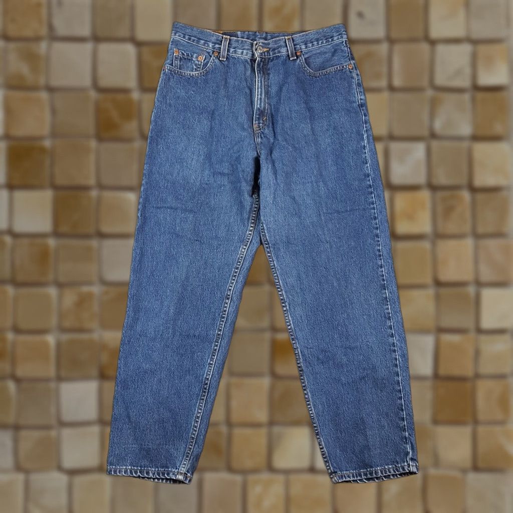 Levi's VINTAGE Levi's 560 Jeans Women's Size 14 Straight Leg Denim Blue 90s 2000s Y2K Size 36" / US 14 / IT 50 - 1 Thumbnail