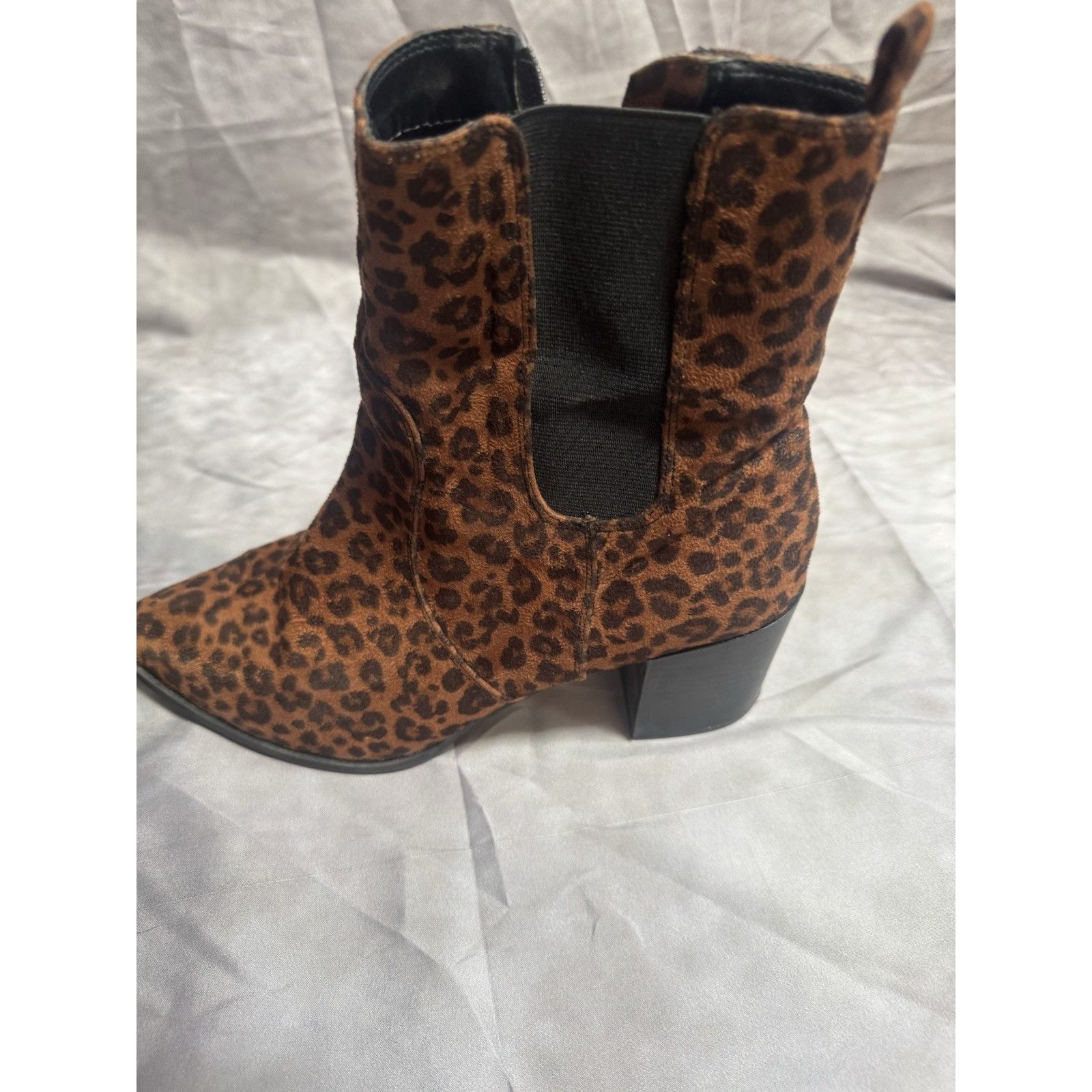 Express Express Size 8 1/2 Cheetah Print Block Heel Boots Brown Zip Size US 8.5 / IT 38.5 - 1 Thumbnail