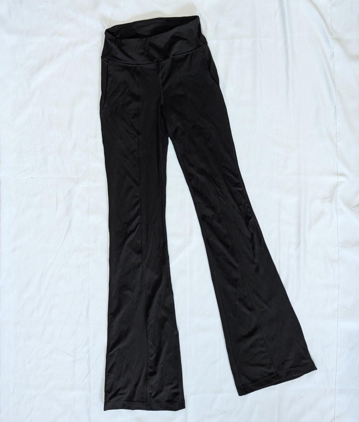 Lululemon Lululemon Black Groove Pant Nulu Flare Yoga Pants Size 4 Size 27" / US 4 / IT 40 - 1 Thumbnail
