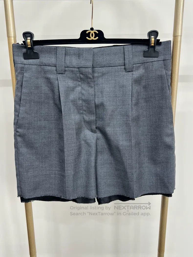 Miu Miu Miu Miu 36 Graphite grey shorts Size 24" / US 00 / IT 34 - 2 Thumbnail
