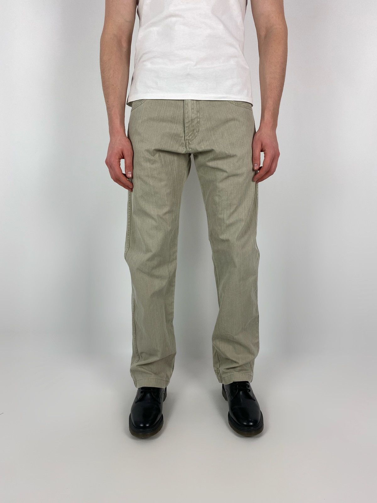 2000’s Vintage Quiksilver Light Khaki Cotton Pants 32X34
